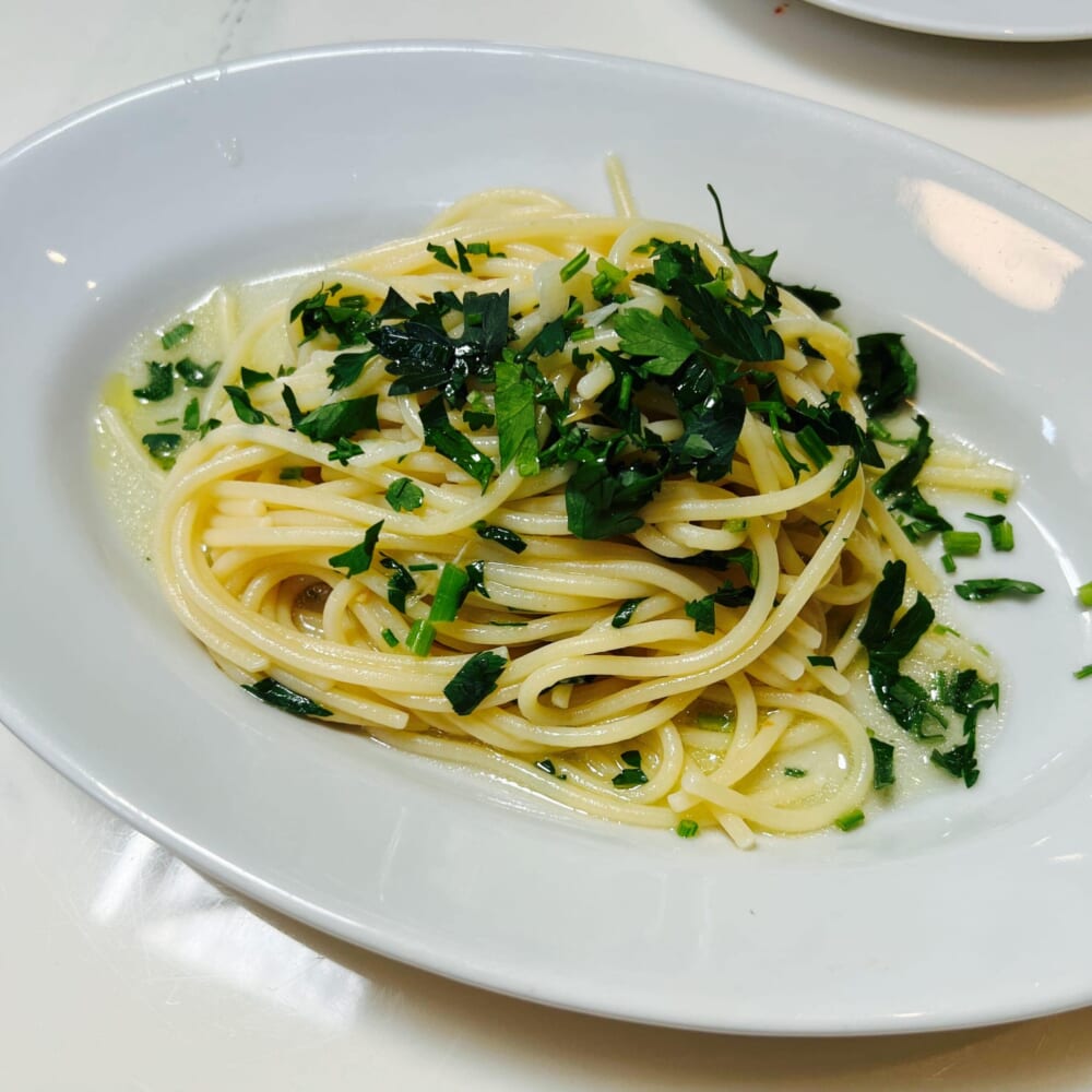 スパゲッティ　アーリオ・オーリオ　エ　ペペロンチーノ 神奈川 平塚 Trattoria e pizzeria JAMMO ピザ パスタ