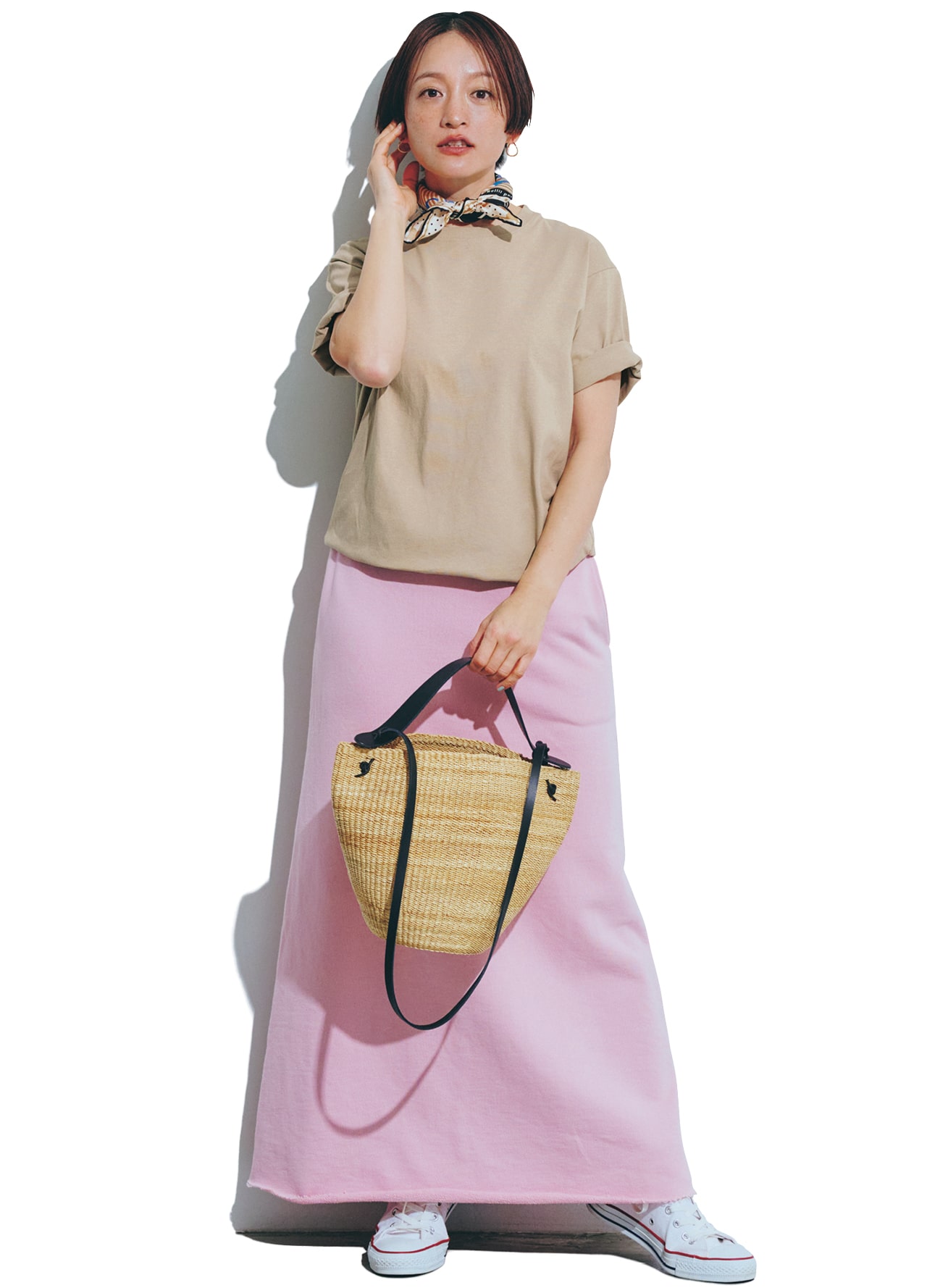 高山都さんの12closet（トゥエルブクローゼット）【洗える】大人に似合う・巾着つき USAコットンTシャツ（2枚入り） ベージュのコーデ