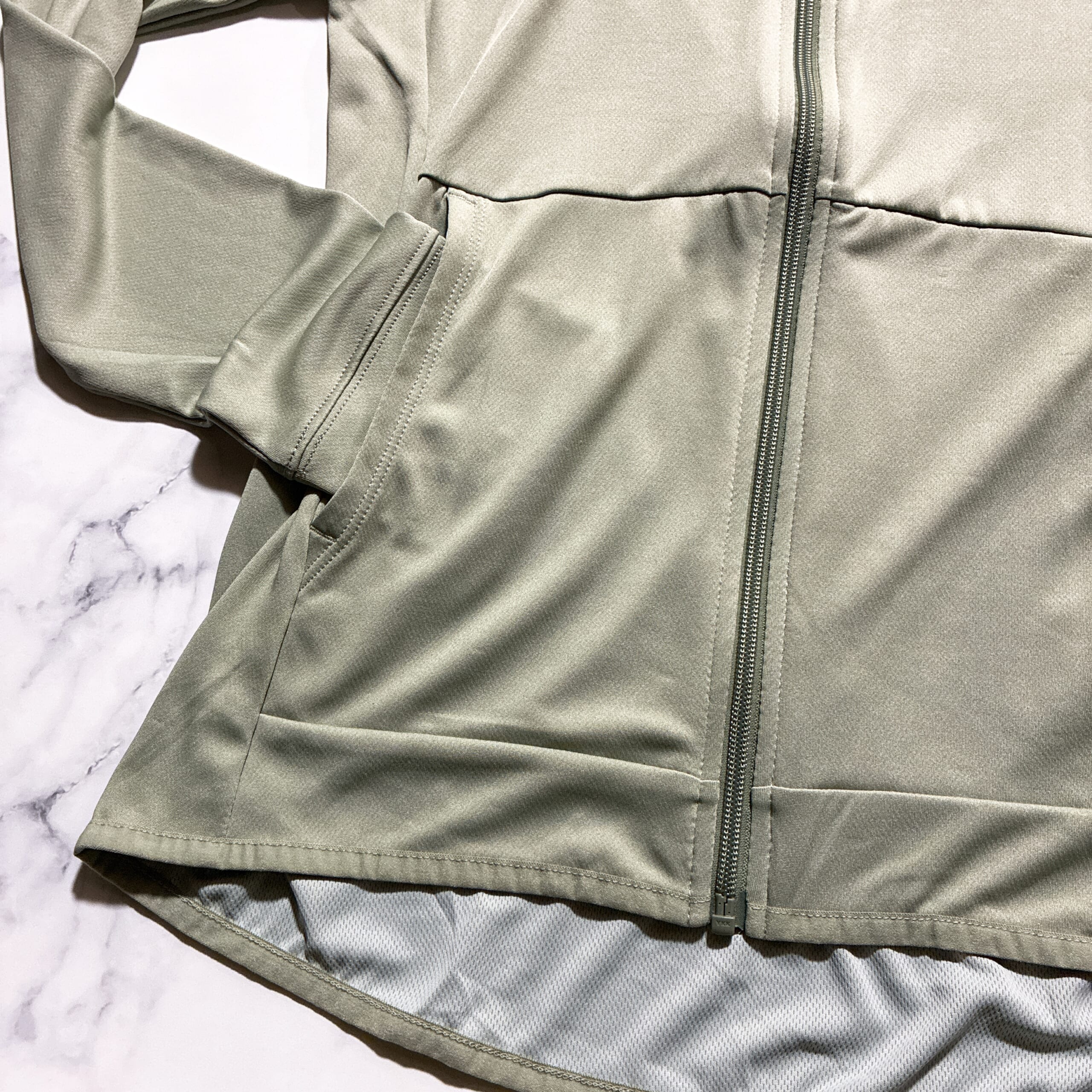 「クール UV 遮熱サンシェードパーカー M セージ 税込1,900円」