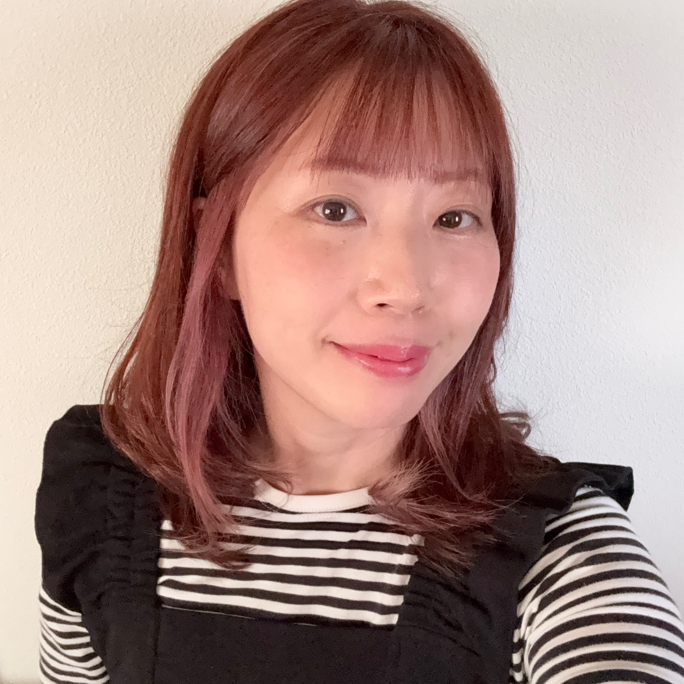 ピンクヘア ヘアスタイル ボブ ミディアム