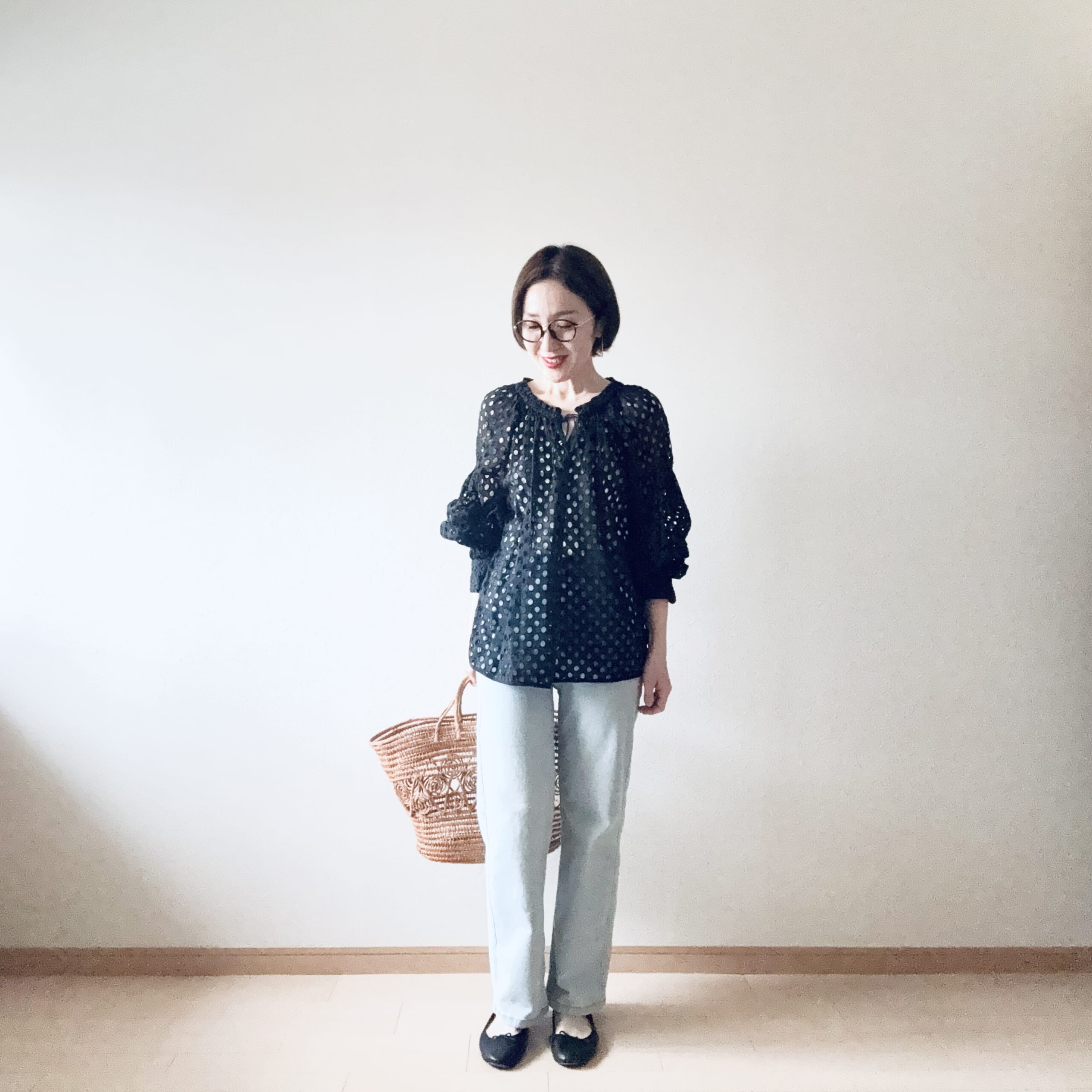 ne Quittez pas ブラウス
UNIQLO エアリズムコットンブラチューブトップ
coca ムーヴデニムストレートパンツ ライトブルー Sサイズ　
Repetto バレエシューズ
