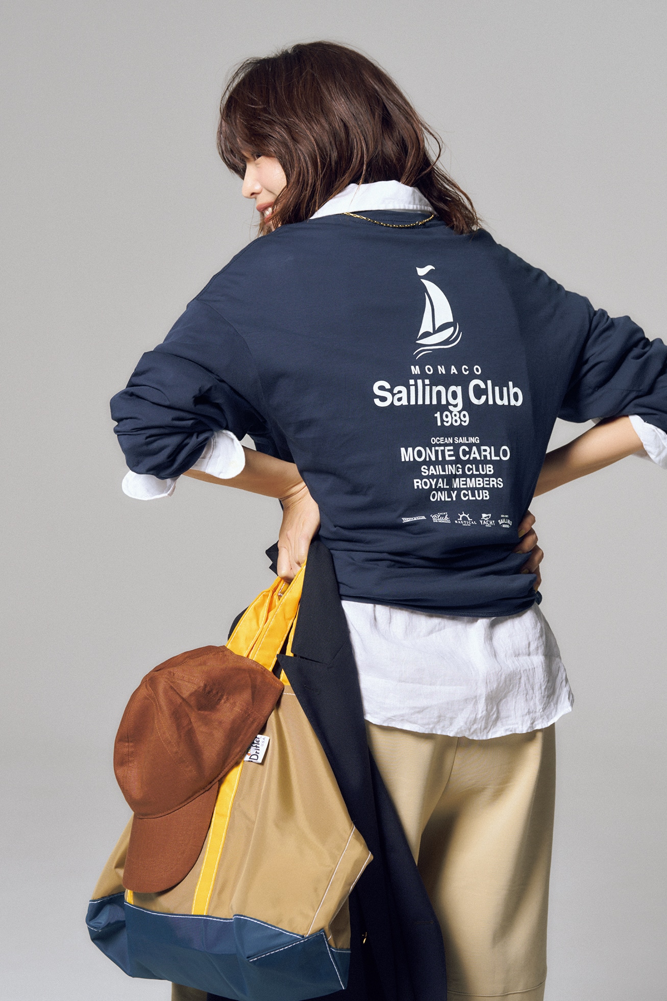 【PROTAGONISTA（プロタゴニスタ）】のロゴTシャツコーデ 蛯原友里さん