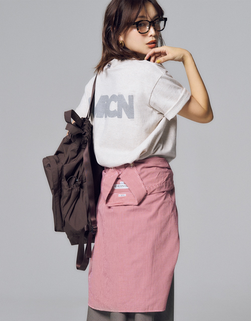 【AMERICANA（アメリカーナ）】のロゴTシャツコーデ 蛯原友里さん