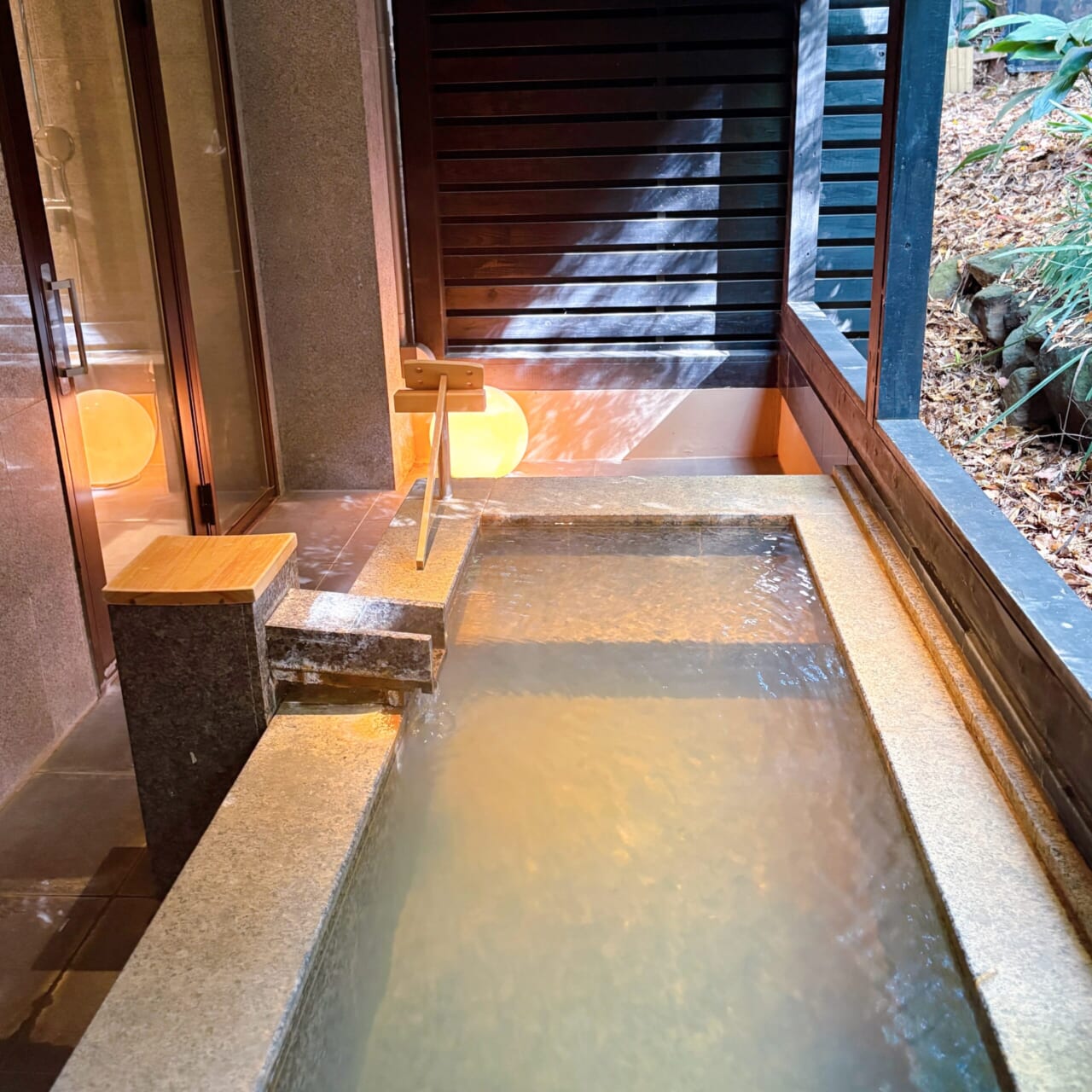 ふふ熱海　露天風呂　天然温泉