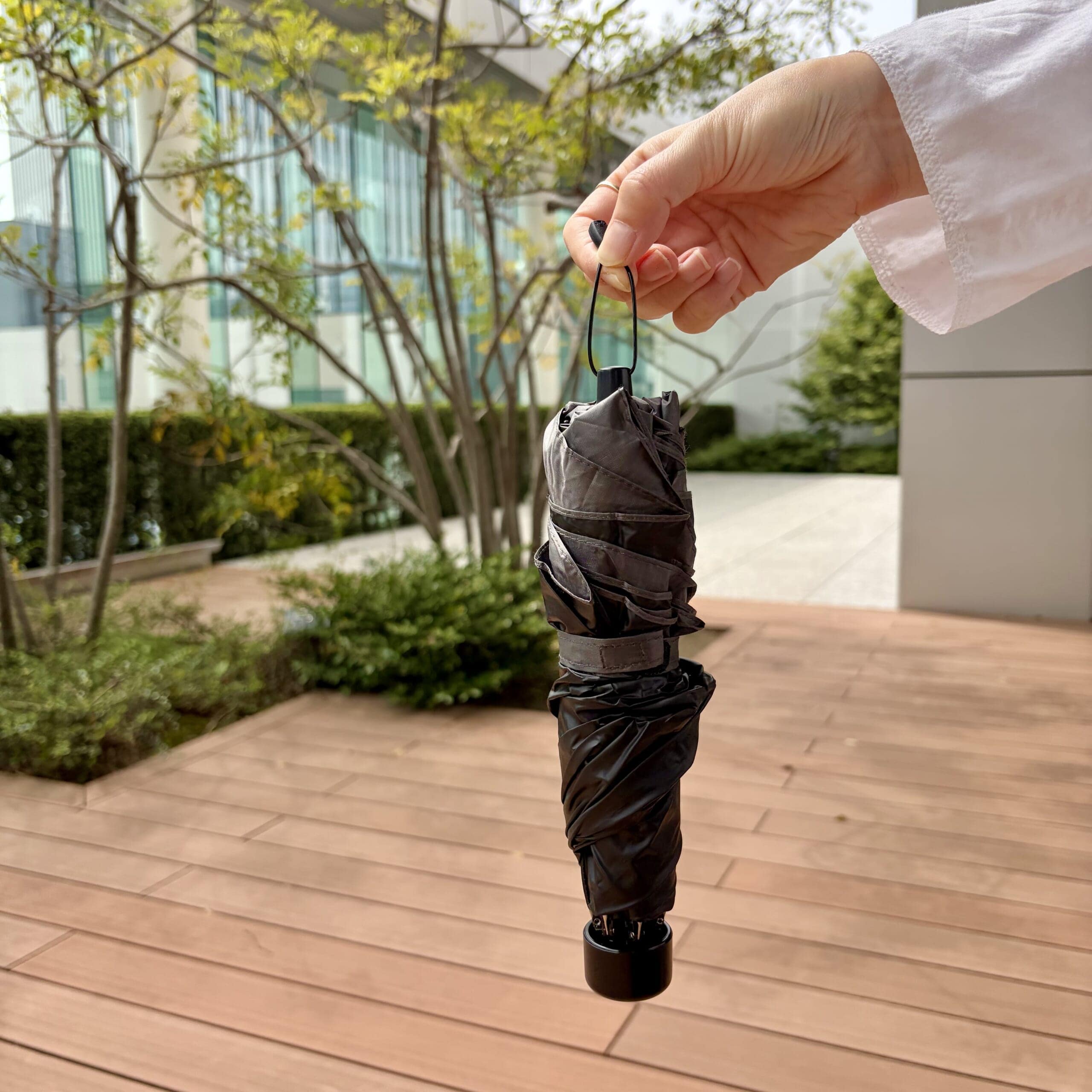 モンベルの日傘トラベルサンブロックアンブレラのループ