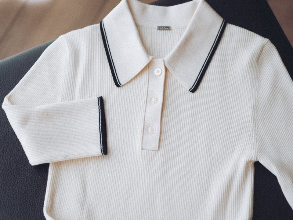 ミラオーウェンのドッキングワンピのトップス部分