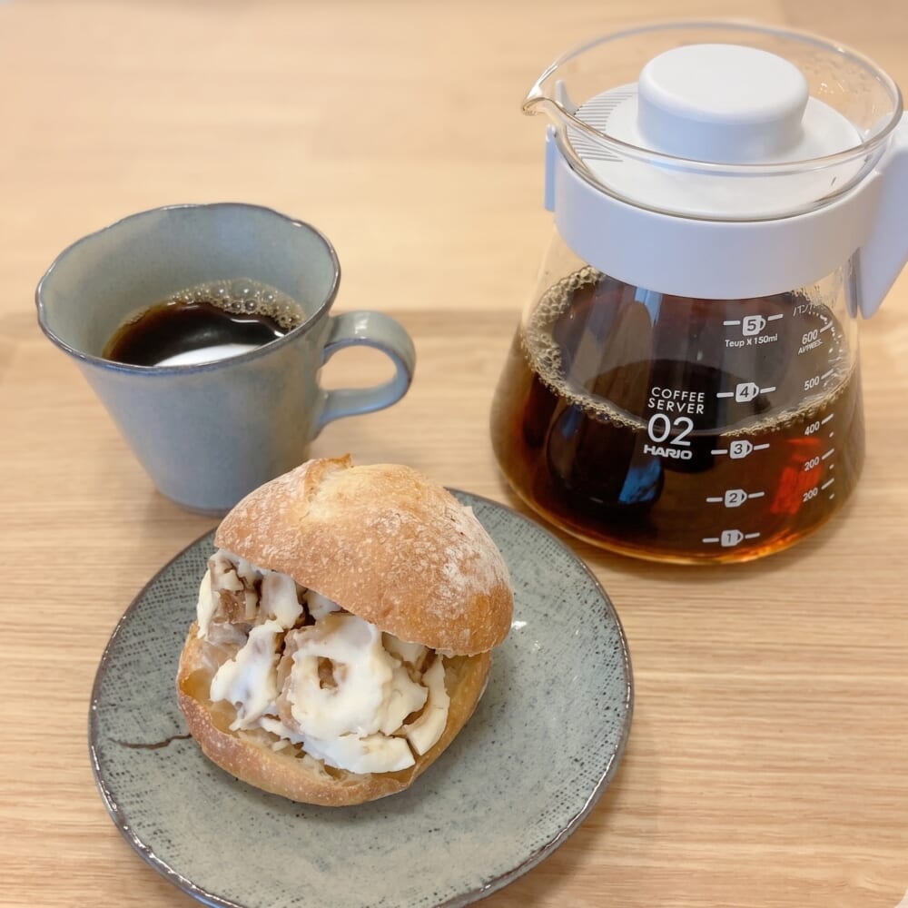 コーヒーとパン