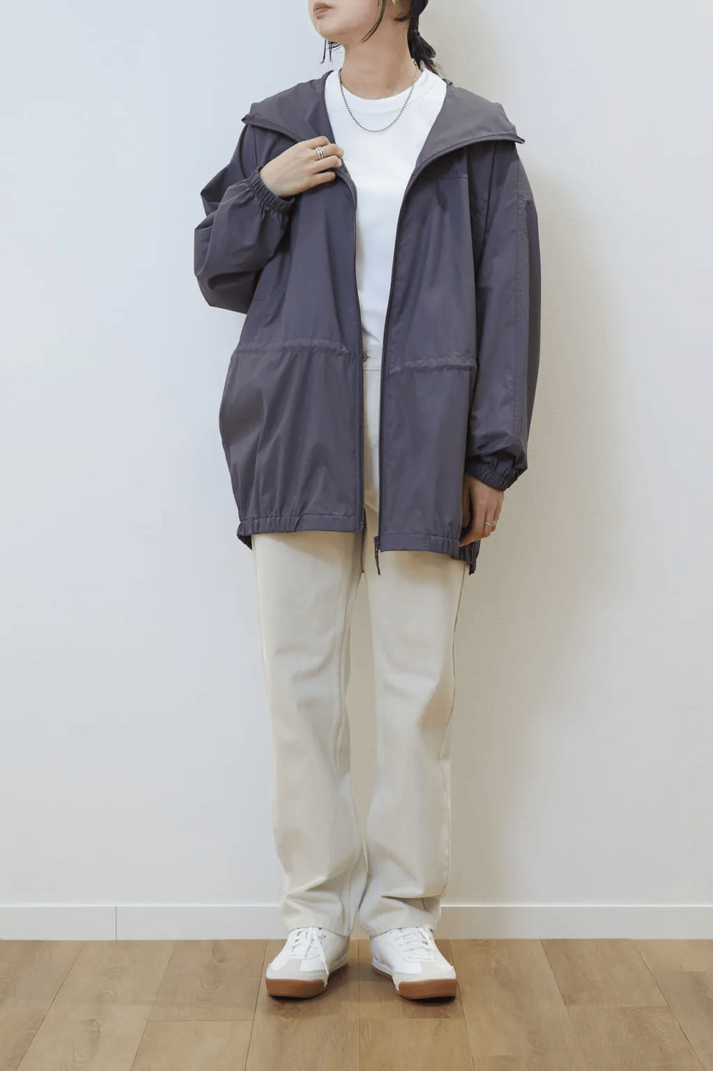 ユニクロ「UVカットシアーオーバーサイズパーカ」のコーデ　73 PURPLE