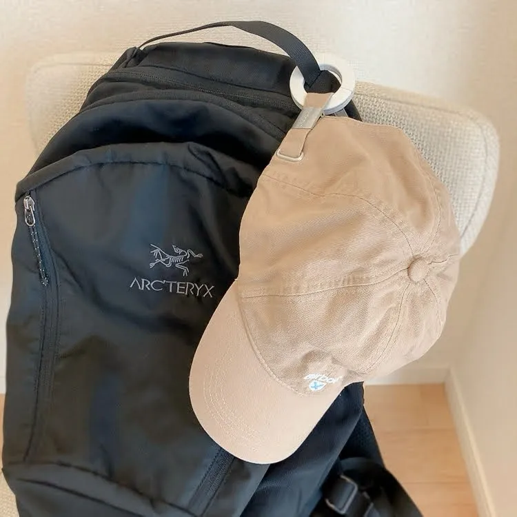 無印良品「トラベルＳ字フック」帽子を引っ掛ける使い方