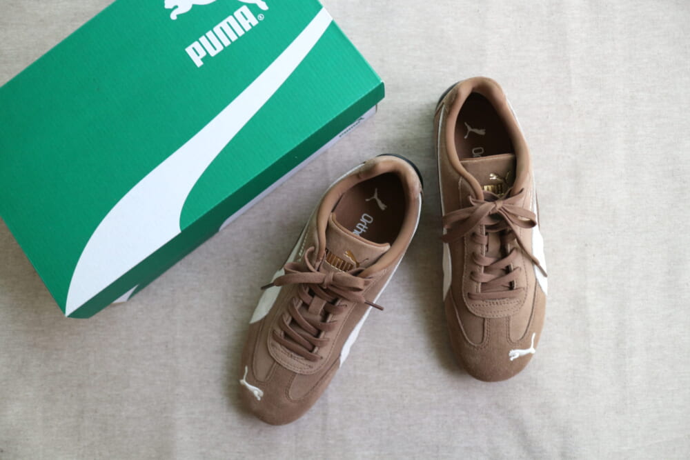 PUMA スニーカー