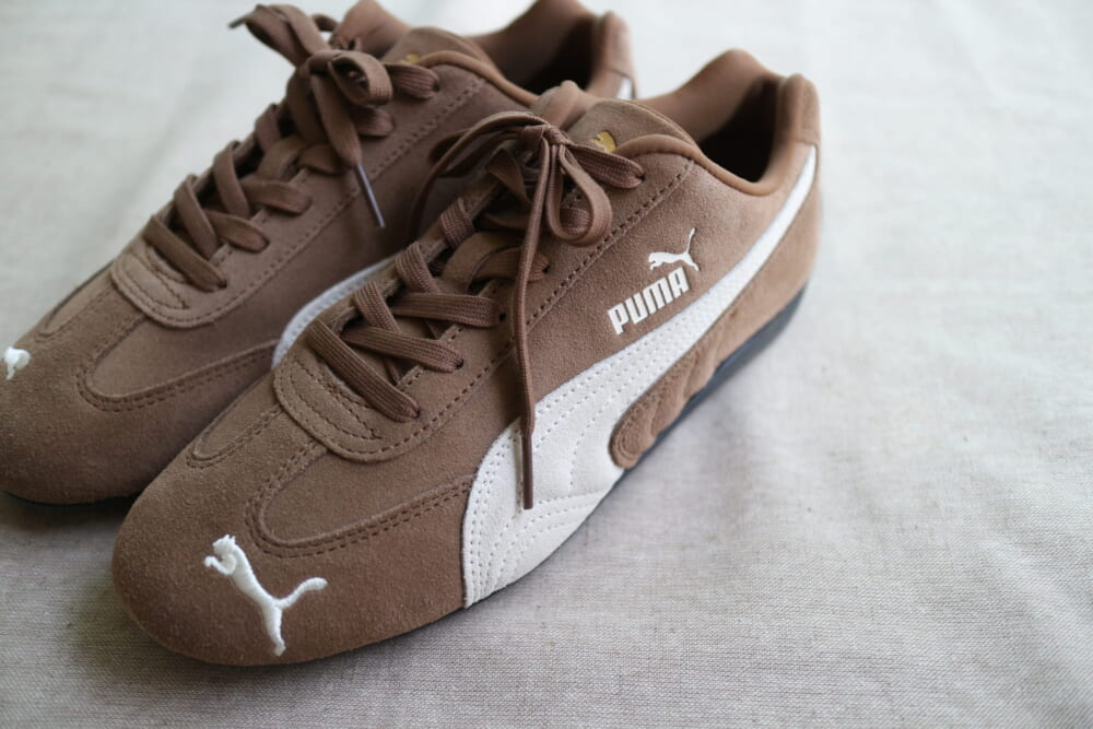 PUMA スニーカー