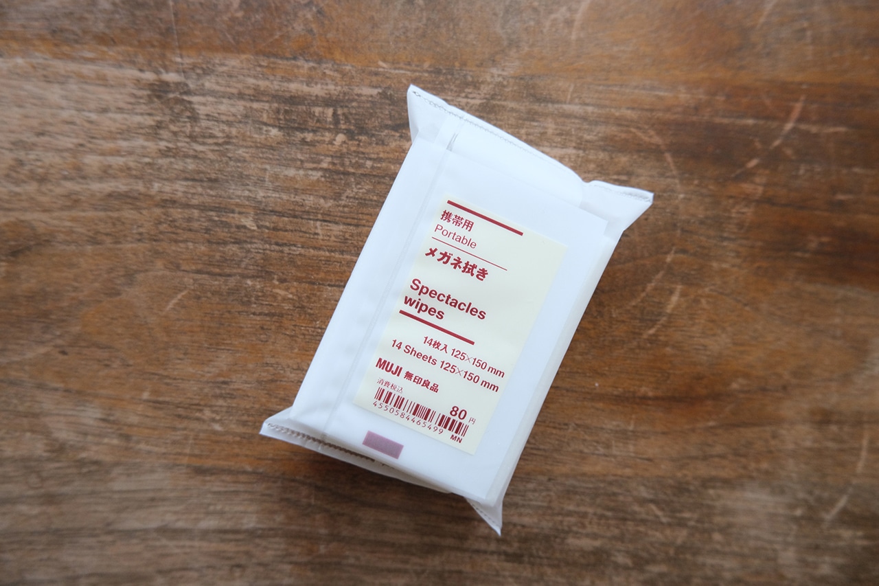 携帯用メガネ拭き（80円）