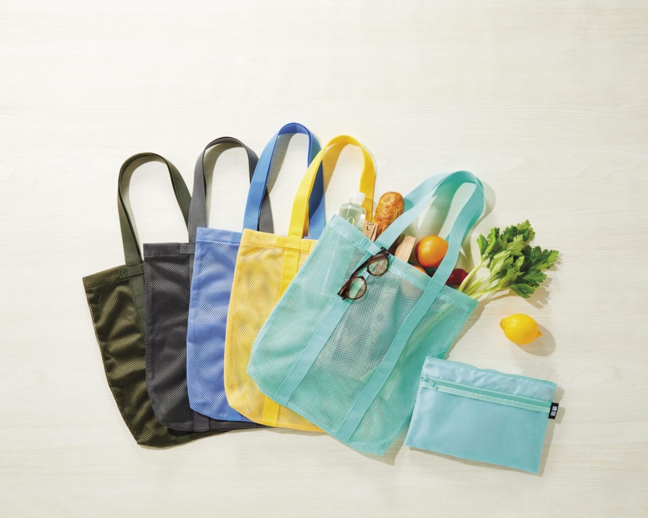 ユニクロのメッシュトートバッグ＆保冷ポーチセット