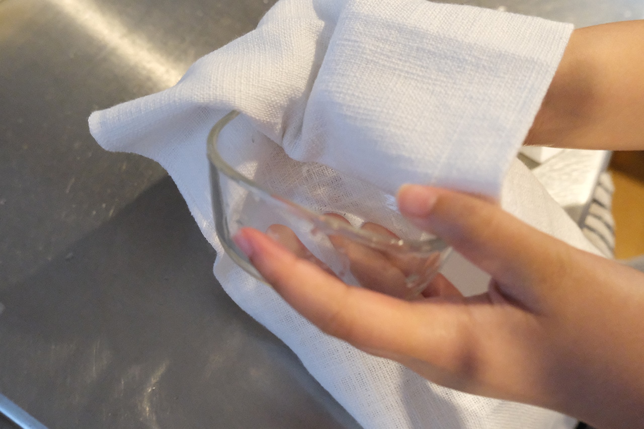 インド綿大判ふきん・2枚組　使用シーン