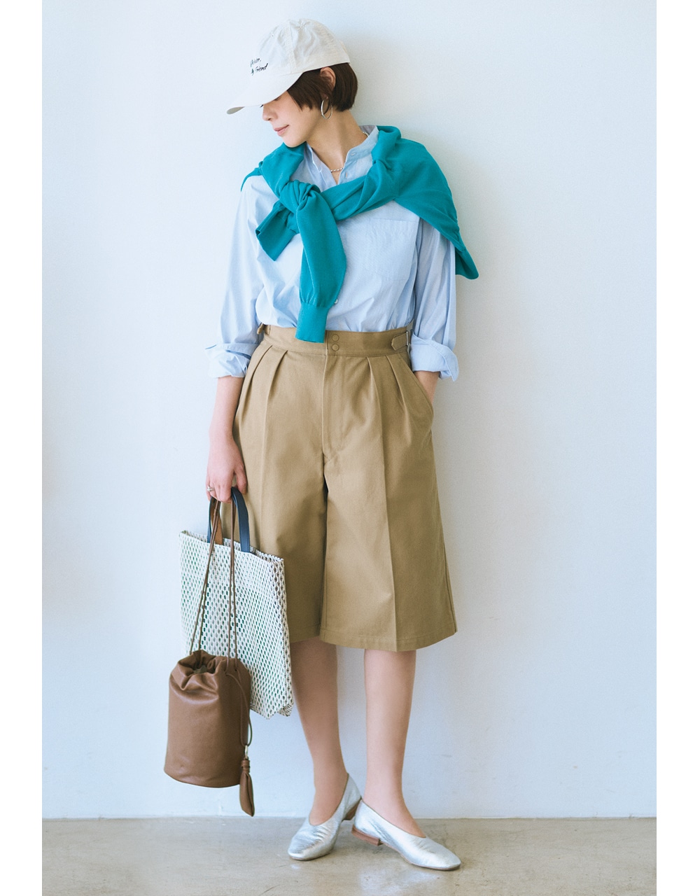 浅見れいなさんハーフパンツコーデ