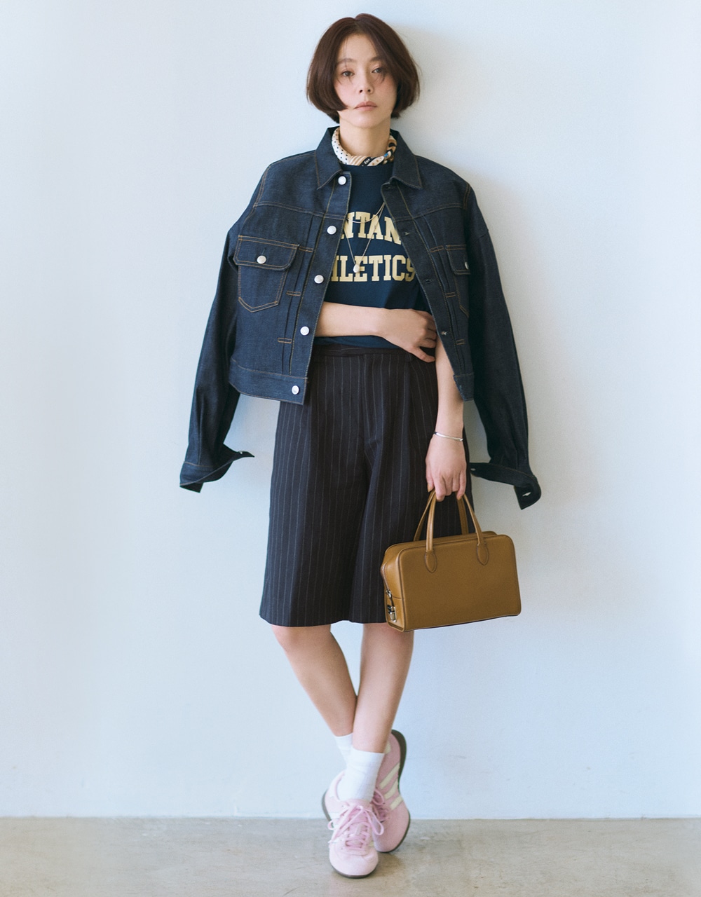 浅見れいなさんハーフパンツコーデ