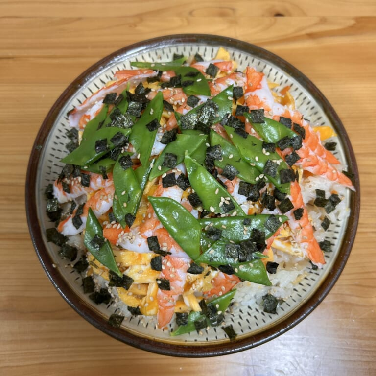 小鹿田焼の大皿　ちらし寿司で使用