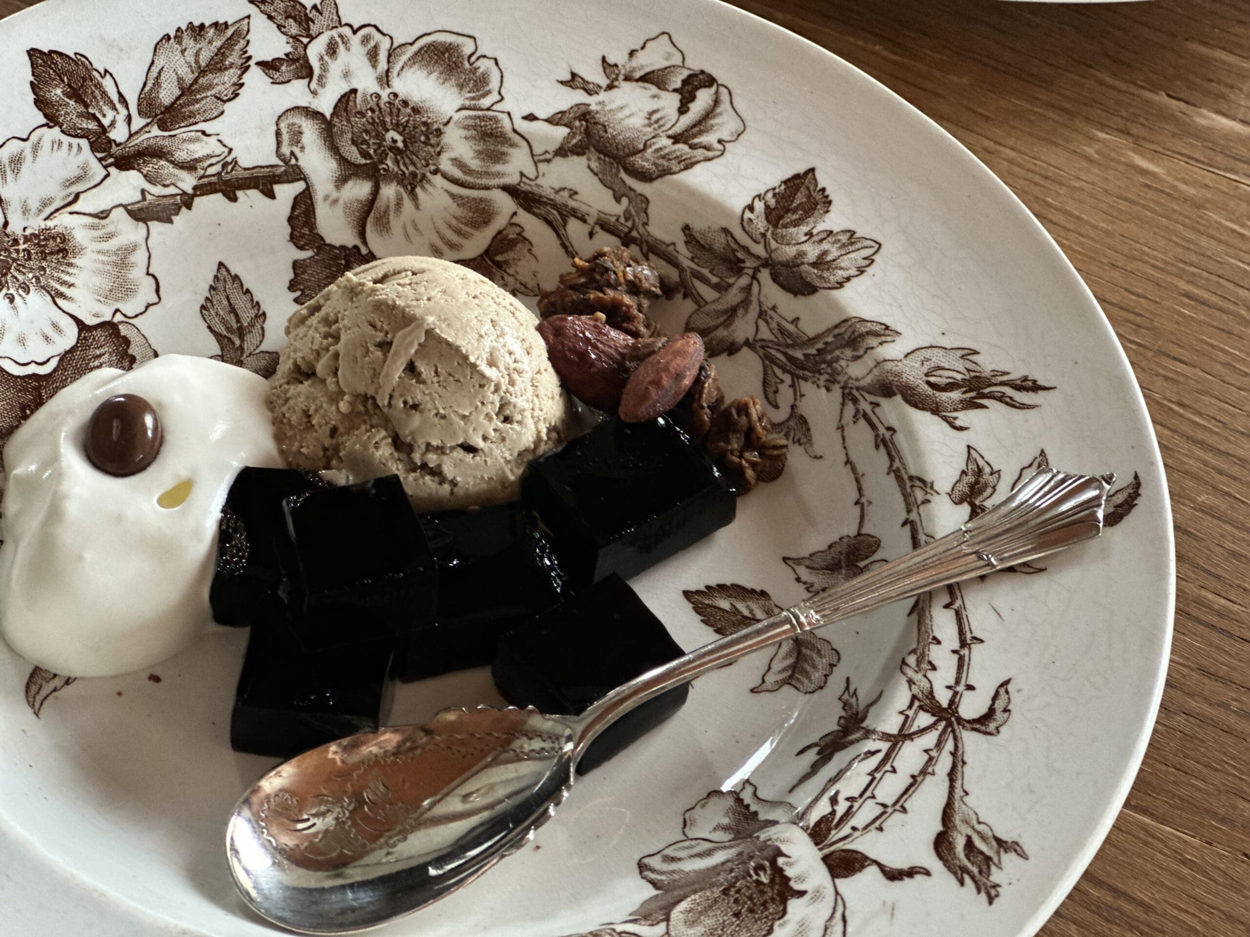 クレイユモントロー　コーヒーづくしのパフェ　オクシモロン