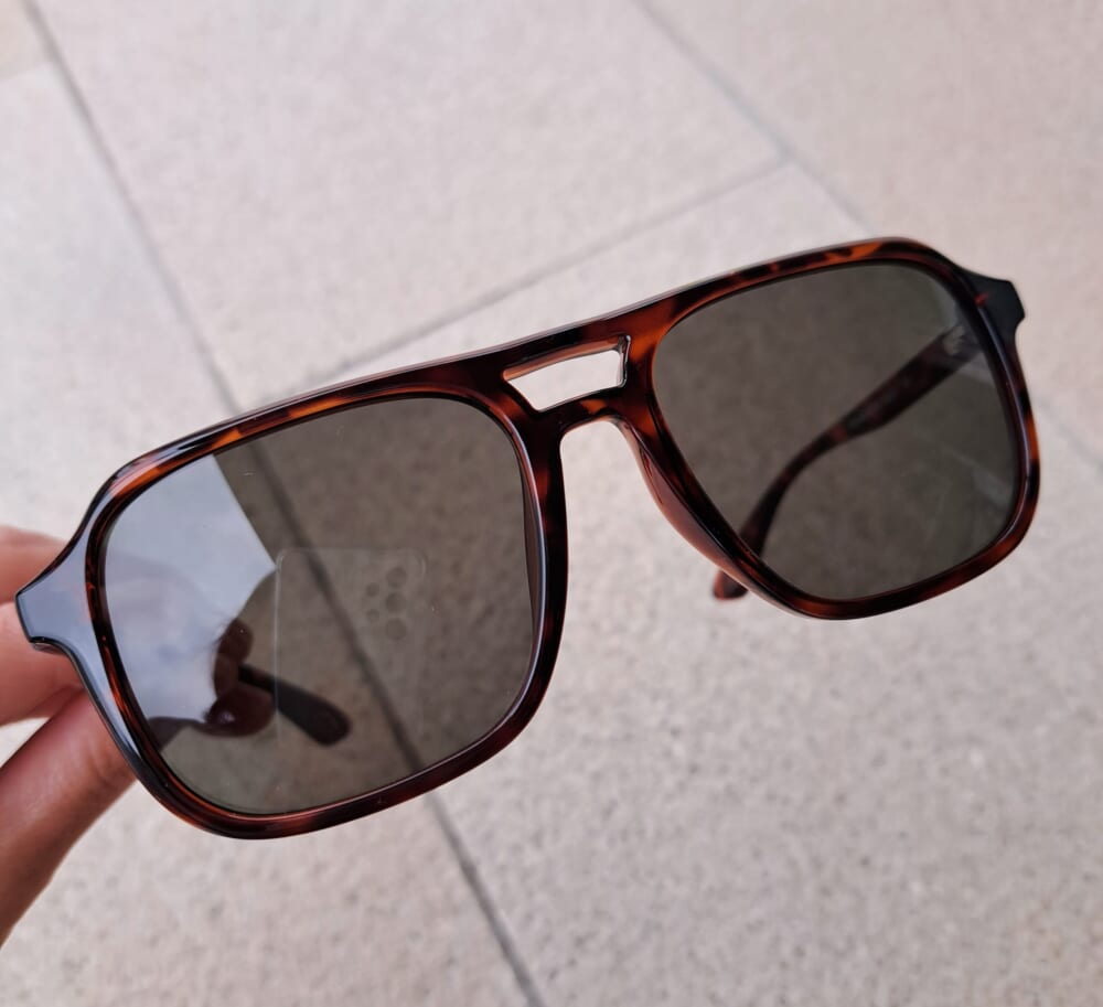 UNIQLOダブルブリッジサングラス（ワイドタイプ）のレンズ