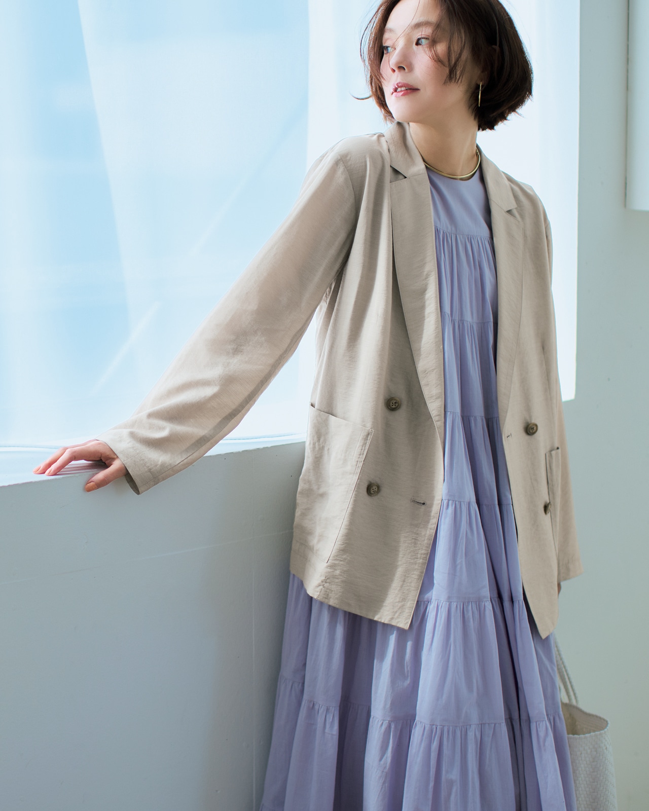 浅見れいなさんの12closet（トゥエルブクローゼット）【洗える】【接触冷感】【接触冷感】シアージャケット ベージュのコーデ