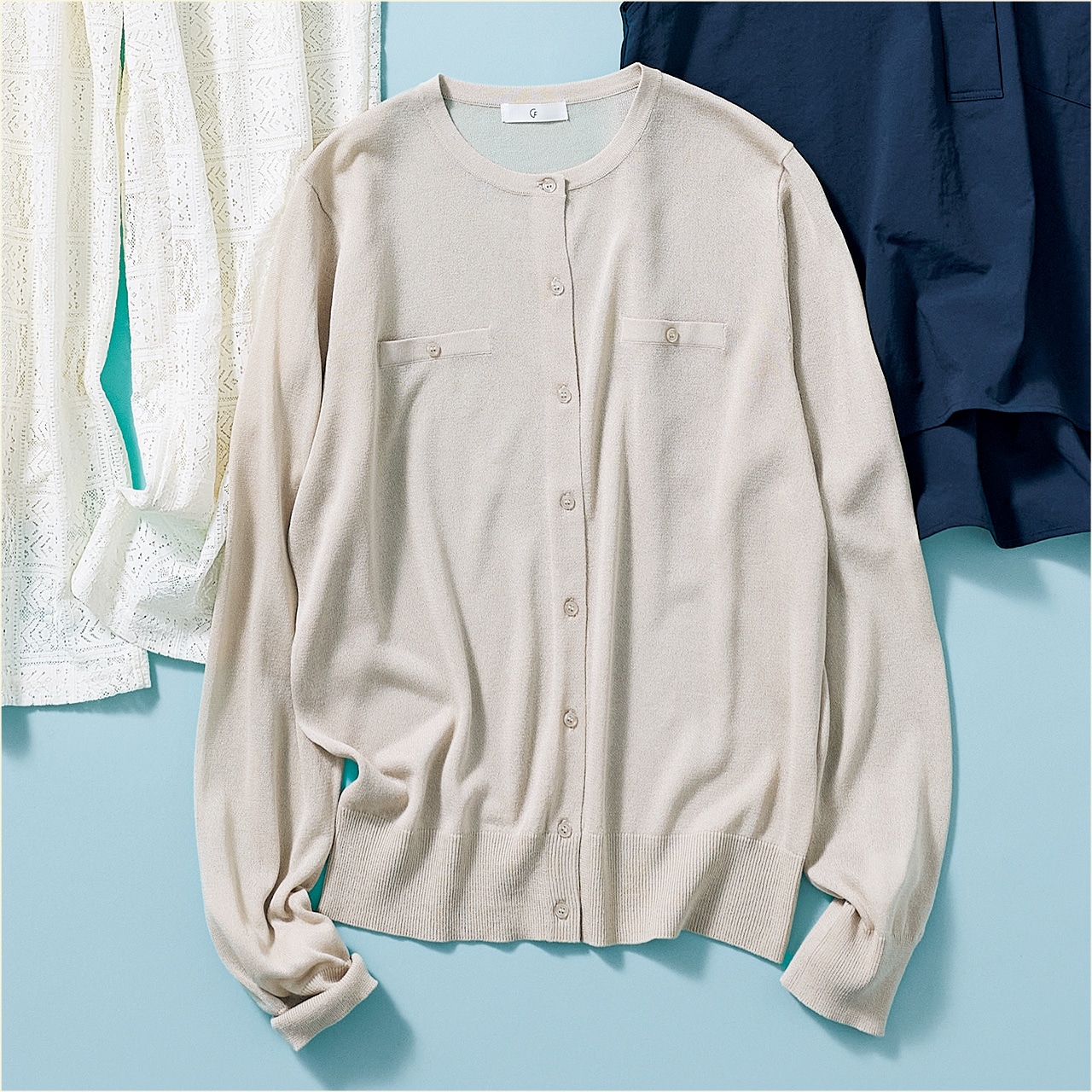 カーディガン￥3960／クロスプラス（クロス ファンクション）