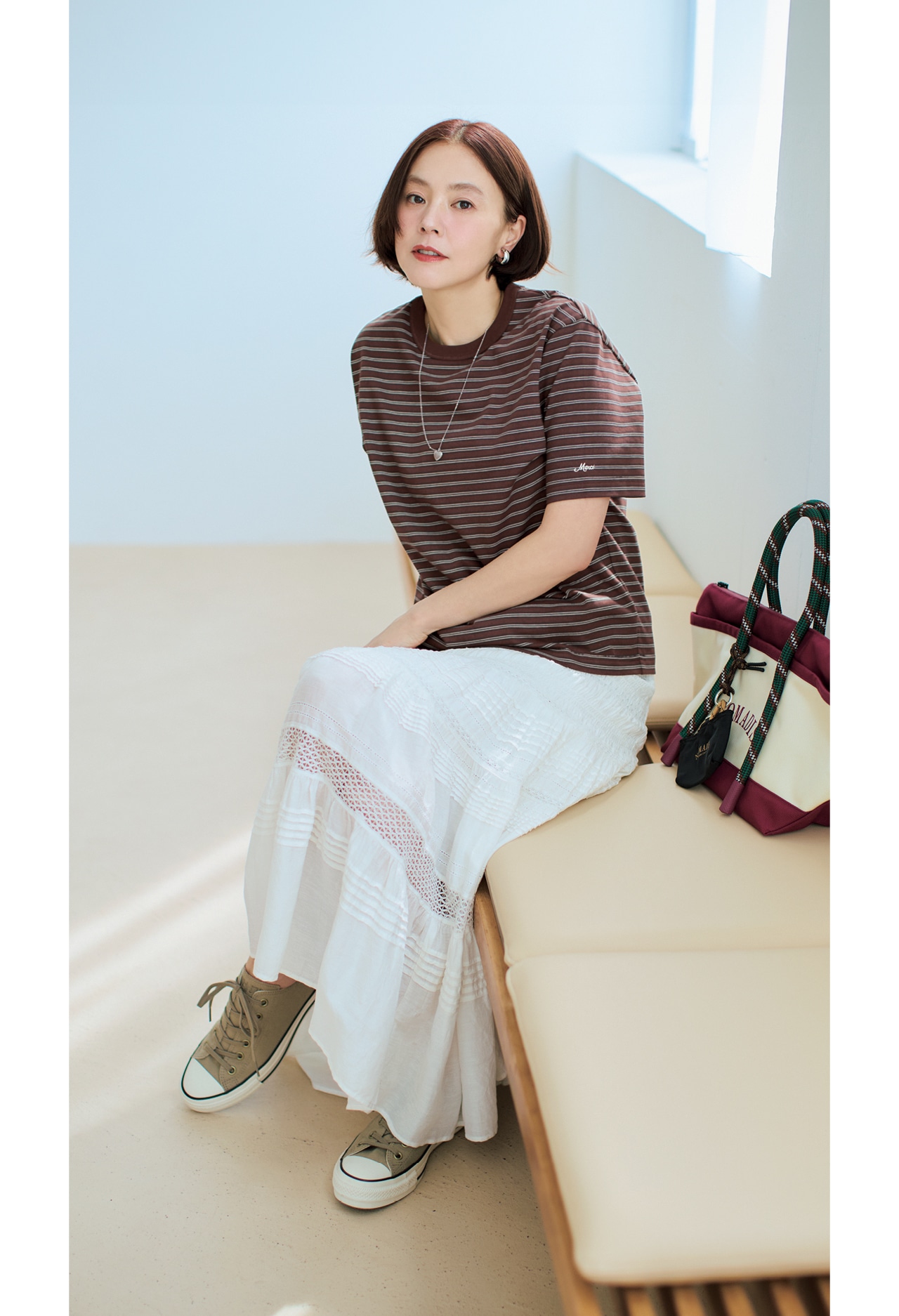 浅見れいなさんの12closet（トゥエルブクローゼット）【洗える】【汗じみ軽減】【汗じみ軽減】Tシャツ ブラウンのコーデ