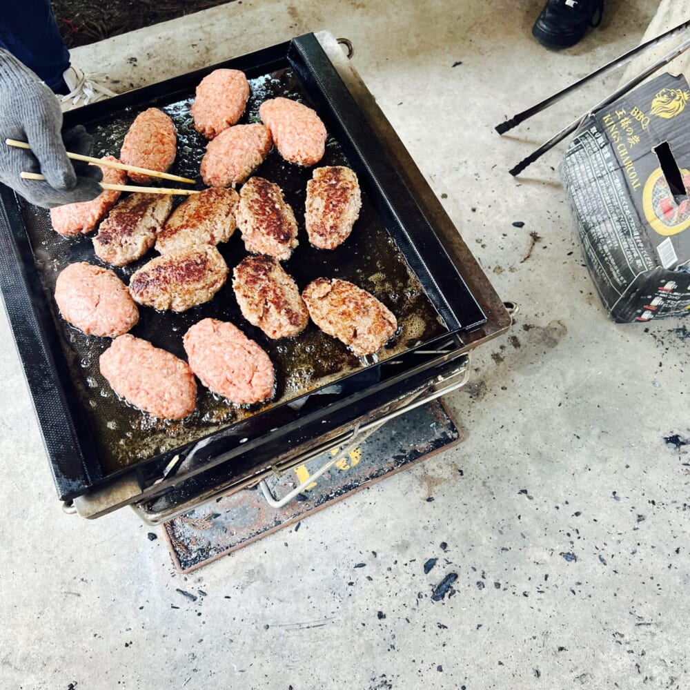 神奈川県南足柄市　丸太の森　バーベキュー場　BBQ　ピザ窯