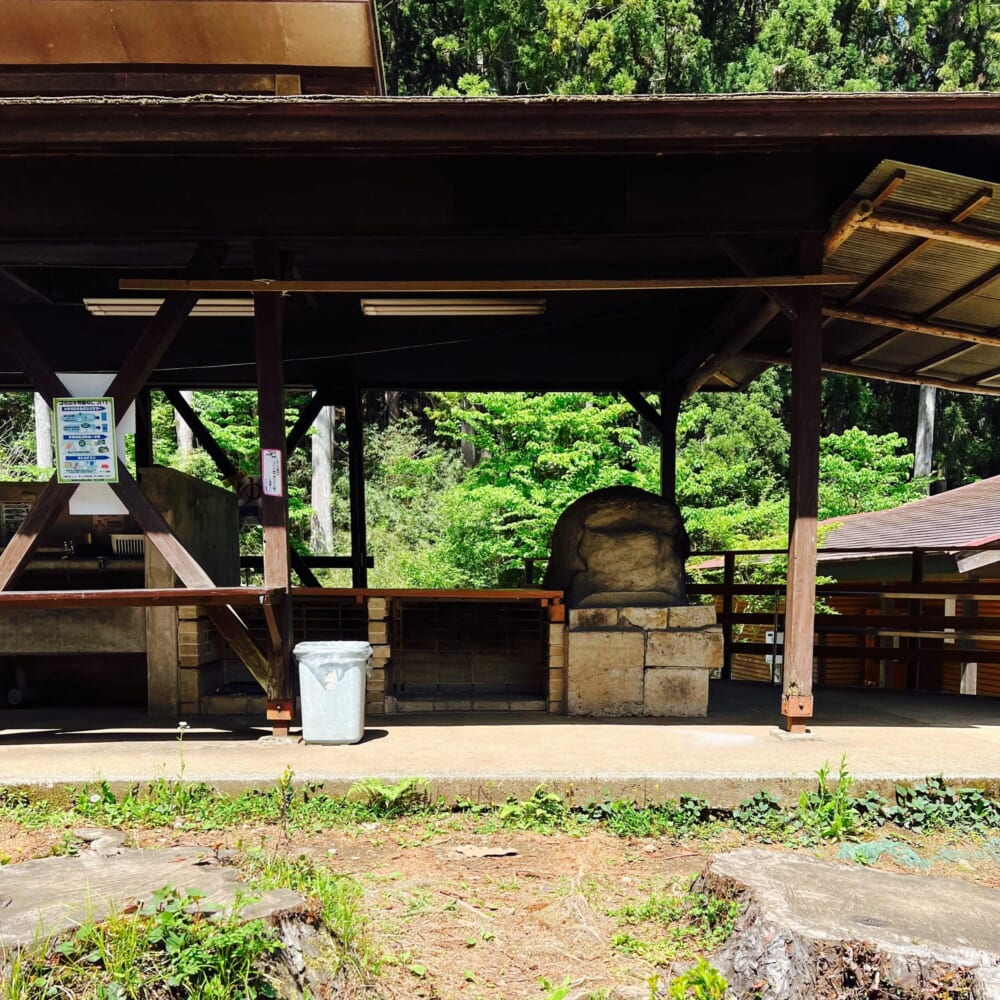 神奈川県南足柄市　丸太の森　バーベキュー場　BBQ　ピザ窯
