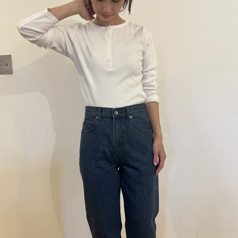 UNIQLOU ハイライズジーンズ