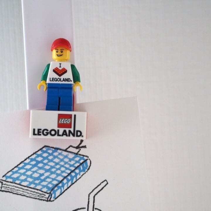 ミニフィグのマグネットとポストカード