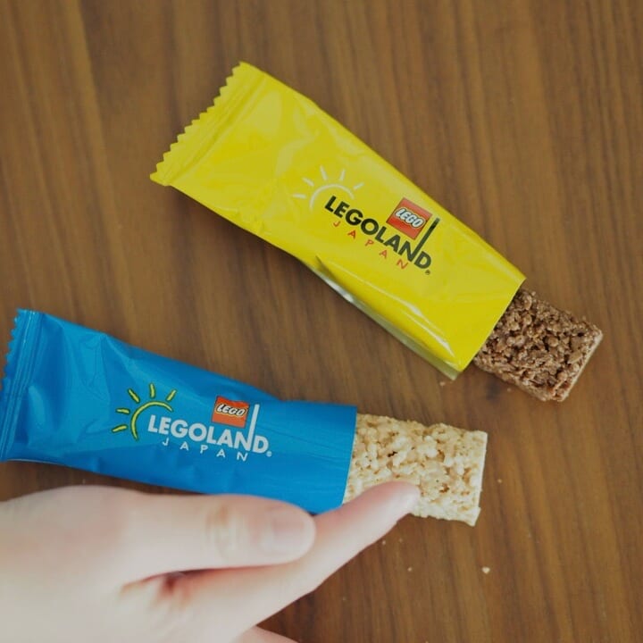 クランチチョコとこどもの手