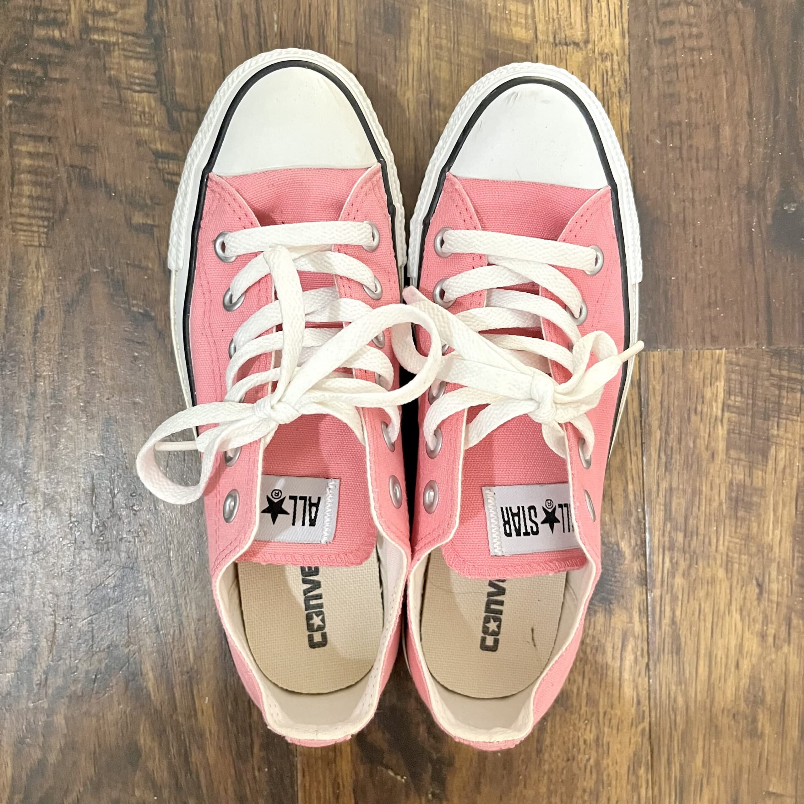 靴　スニーカー