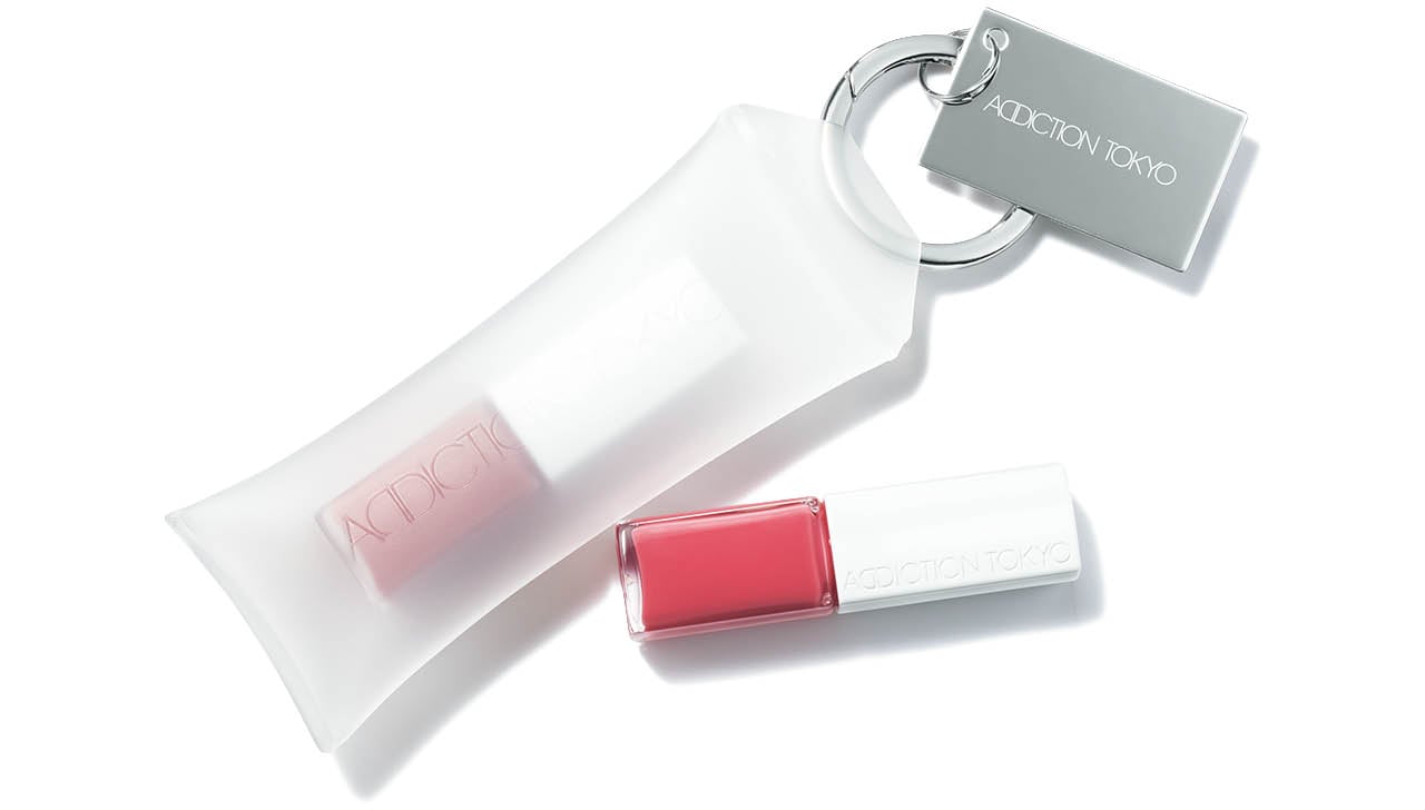 リップケース￥1980・ザ リップグロス ティント 005 Bare Rose・（ケース内）同 004 Pink Mood（各）￥4070／アディクション ビューティ