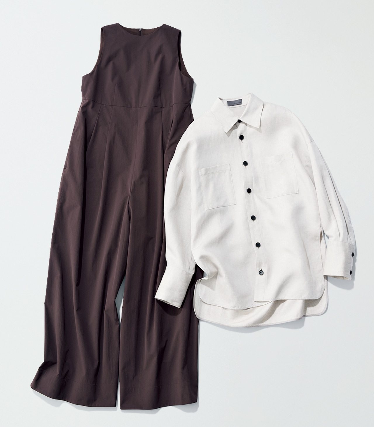 シャツ￥28600・オールインワン￥30800／オンワード樫山 お客様相談室（アンクレイヴ）