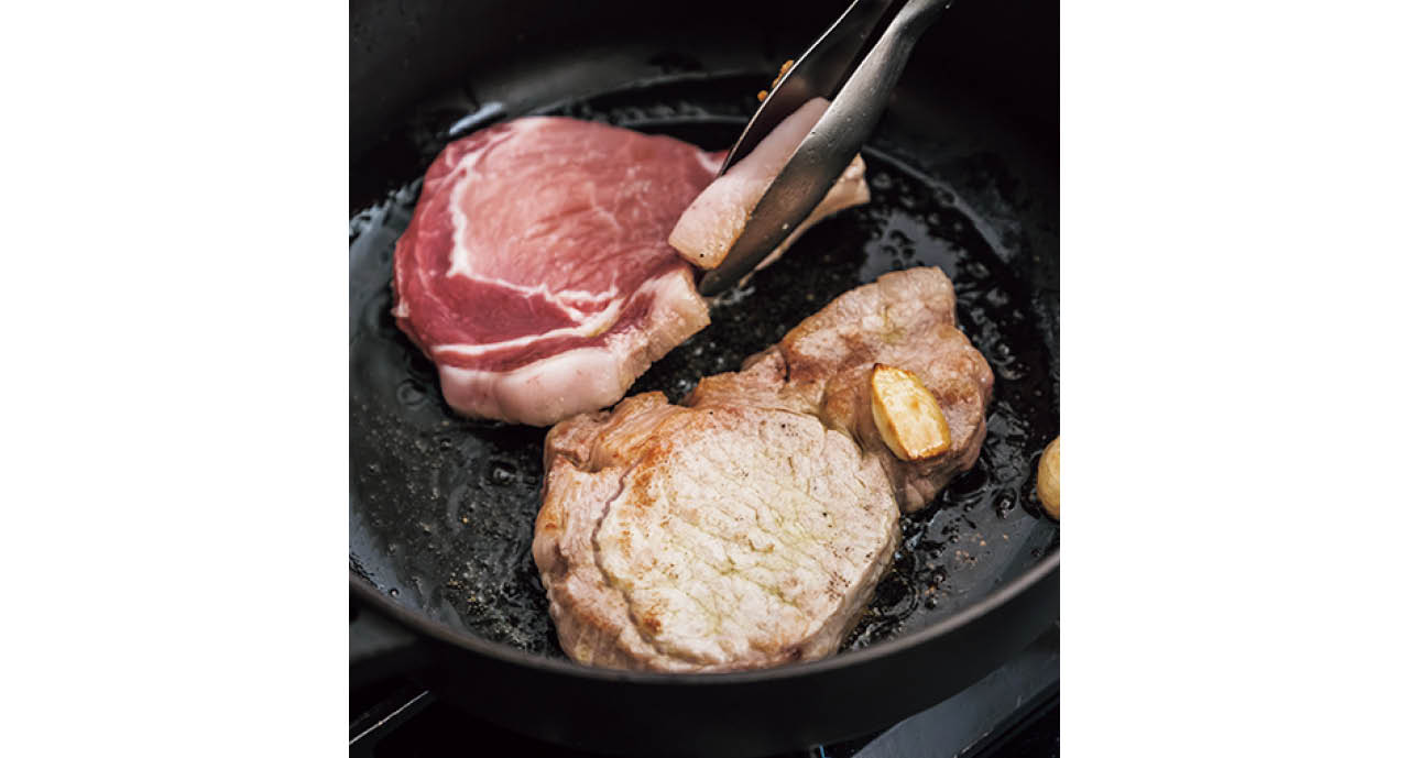 肉は焼き目をつける