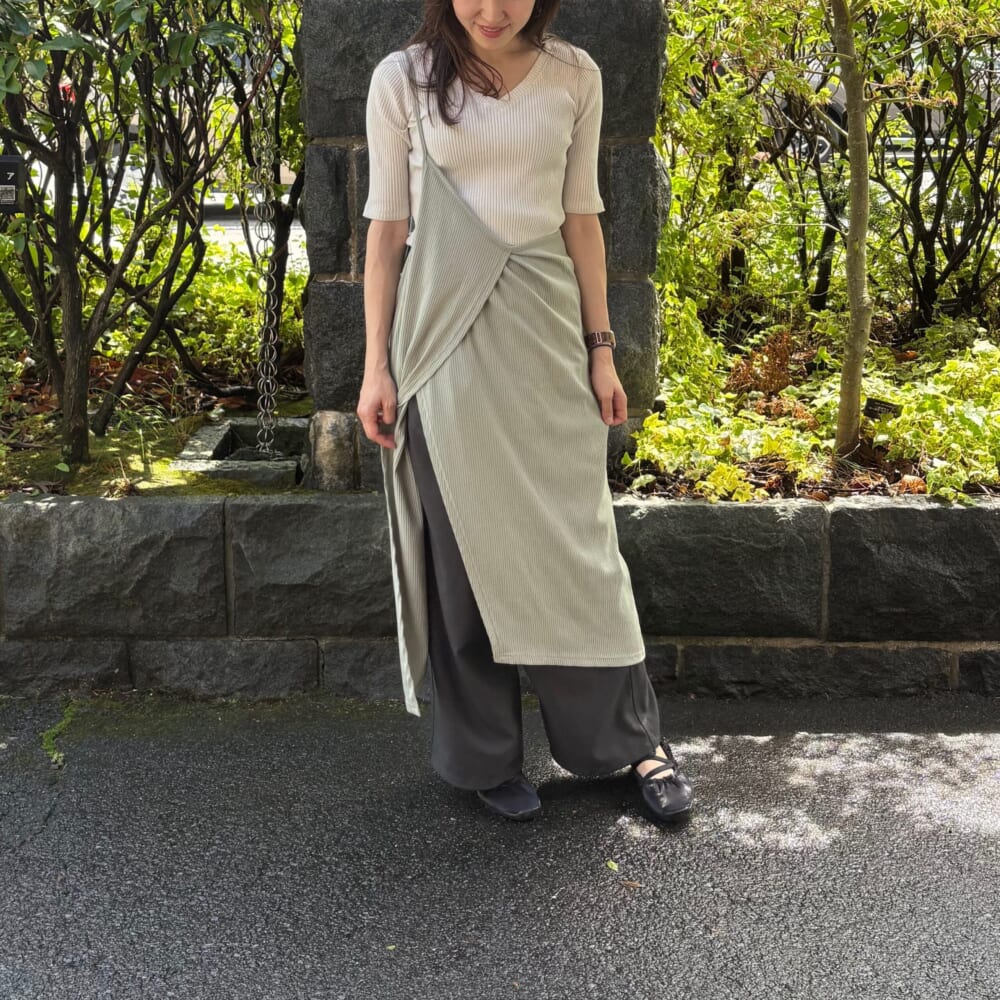 女性　キャミワンピ　緑