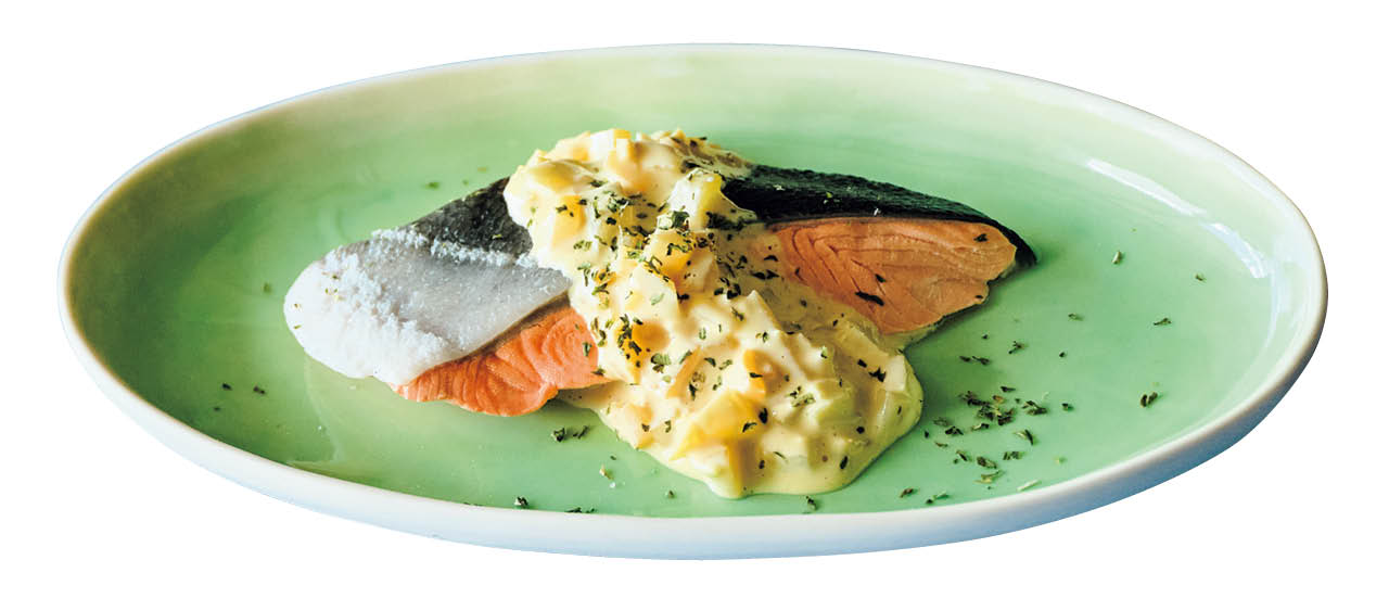 シャケの湯煮、たくあんタルタル