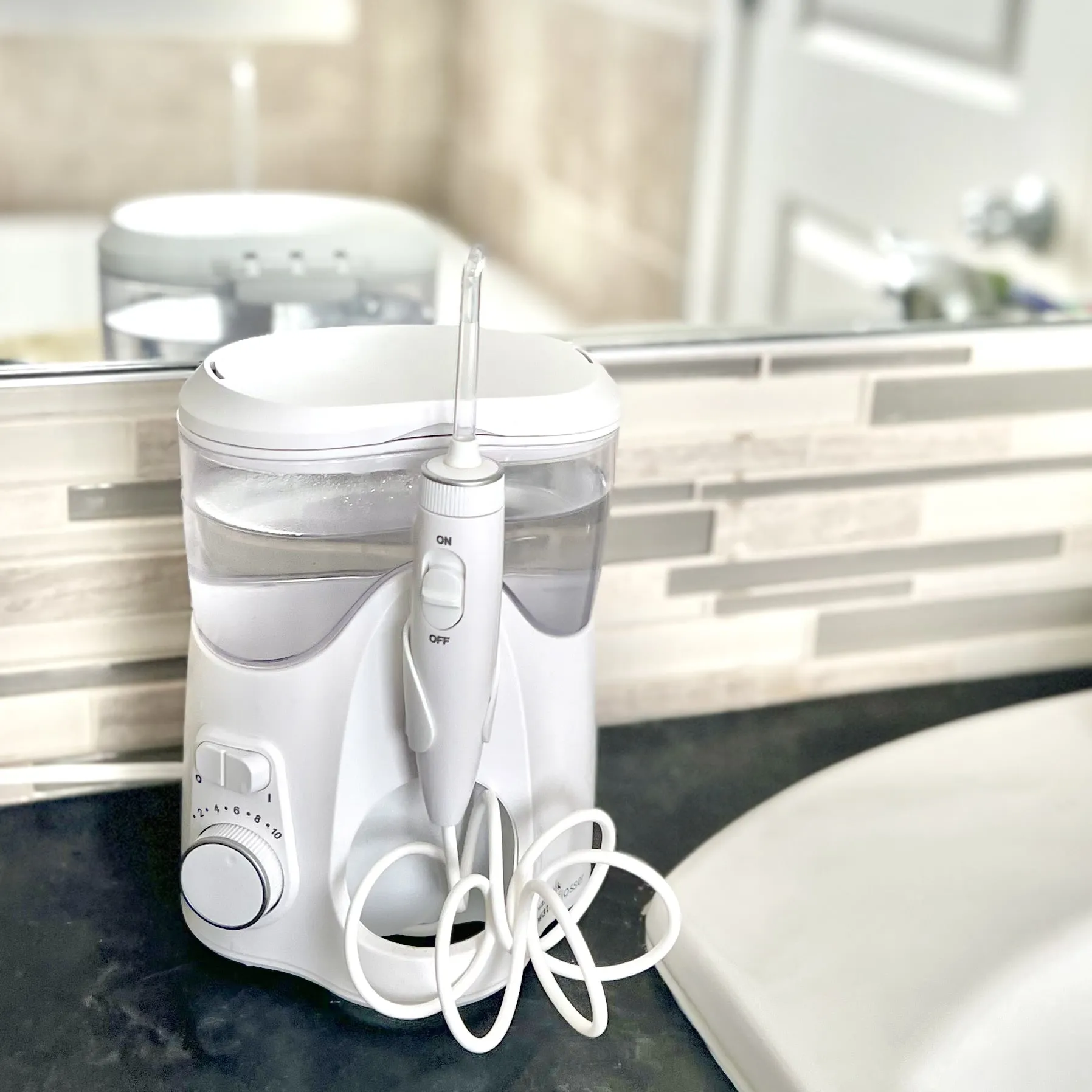 Waterpik「ジェットウォッシャー 口腔洗浄器」据え置き型 1