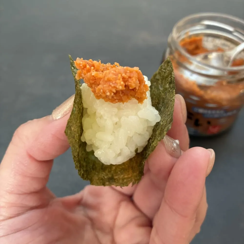 「さけめんたい」一口サイズのおにぎり