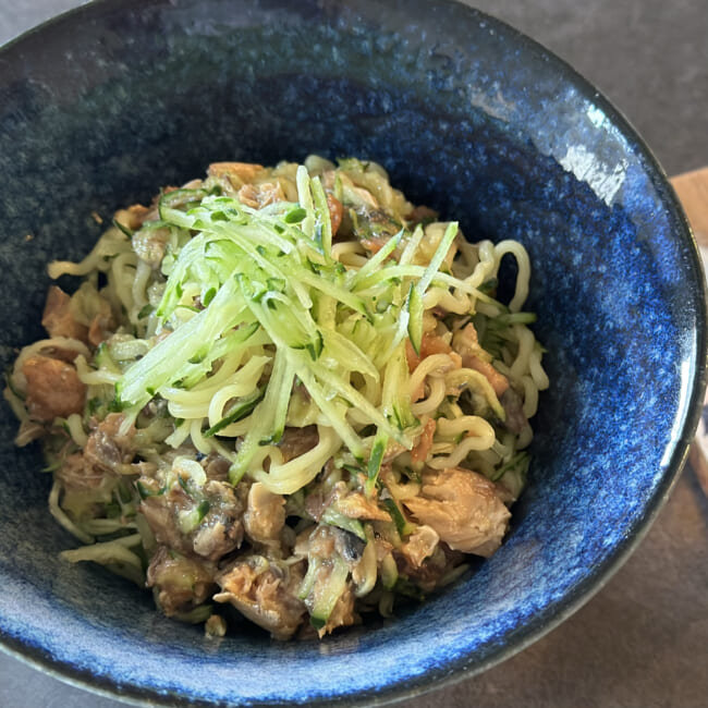 長谷川あかりさんの「サバみそ煮缶の和え麺」