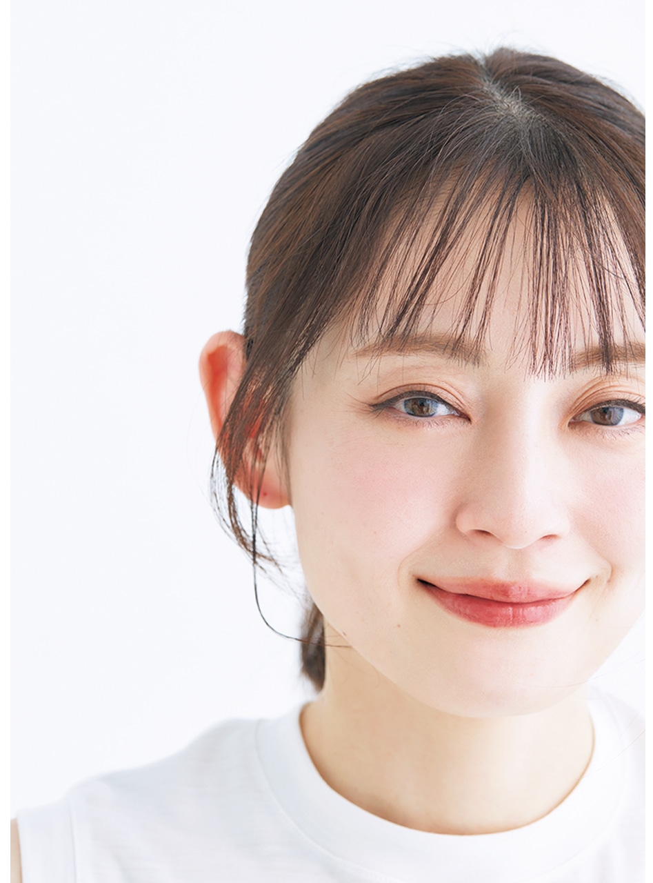 いつものひとつ結びが華やか印象に