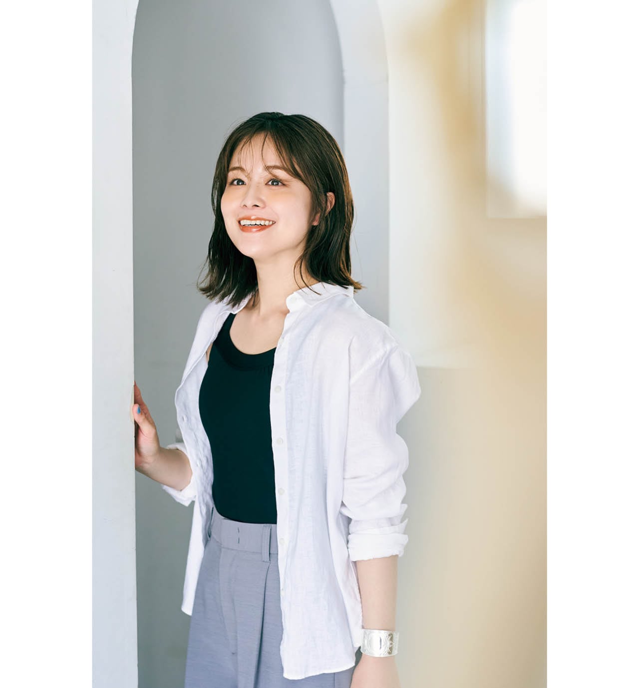 LEEキャラクター／神谷美寿々さんがaimerfeelのブラトップを試着
