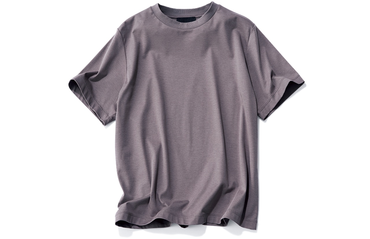 Tシャツ￥6050／ノーク
