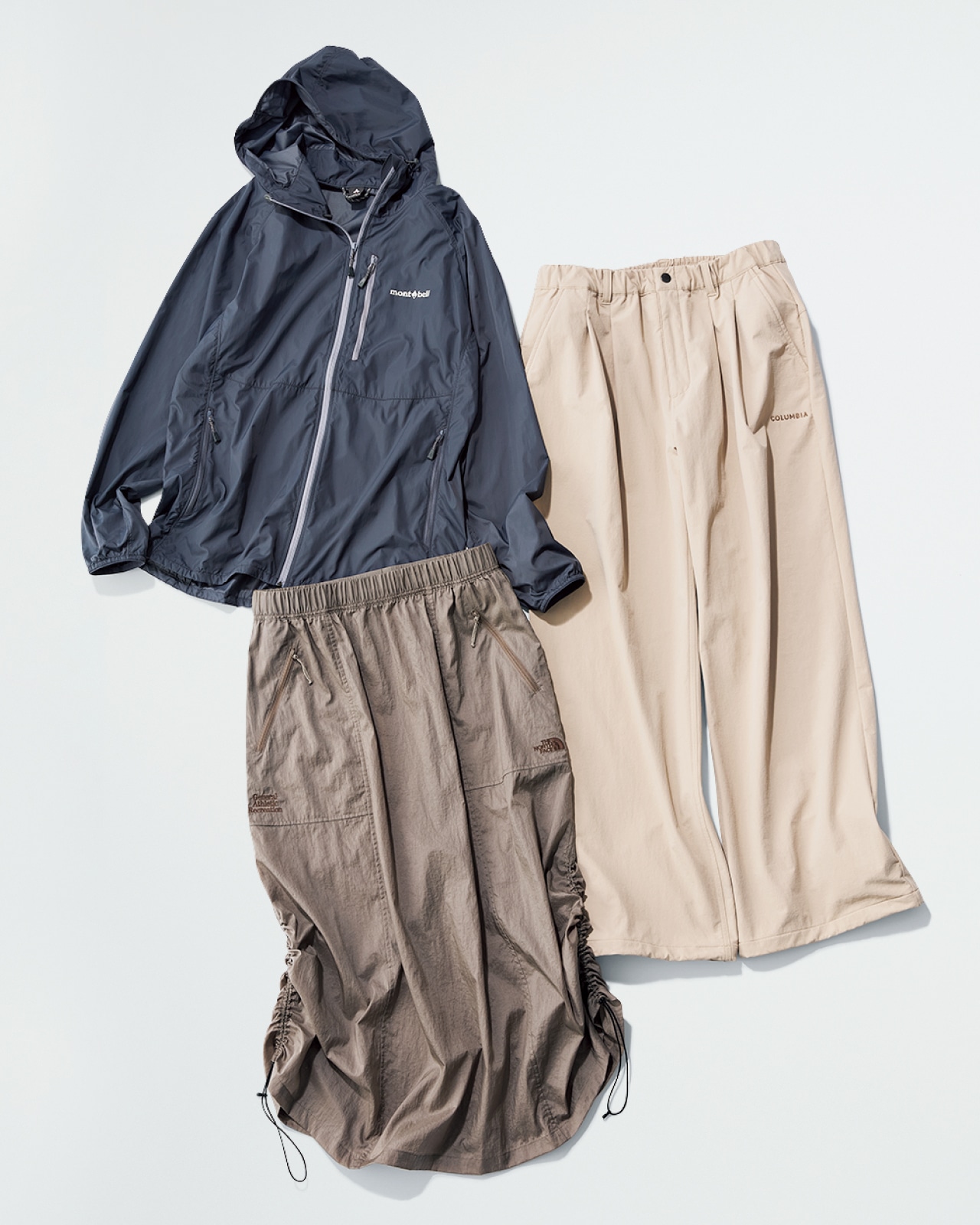 パンツ￥15950／コロンビアスポーツウェアジャパン（コロンビア）　ジャケット￥8690／LEEマルシェ（モンベル）　スカート￥17600／ゴールドウイン カスタマーサービスセンター（ザ・ノース・フェイス）