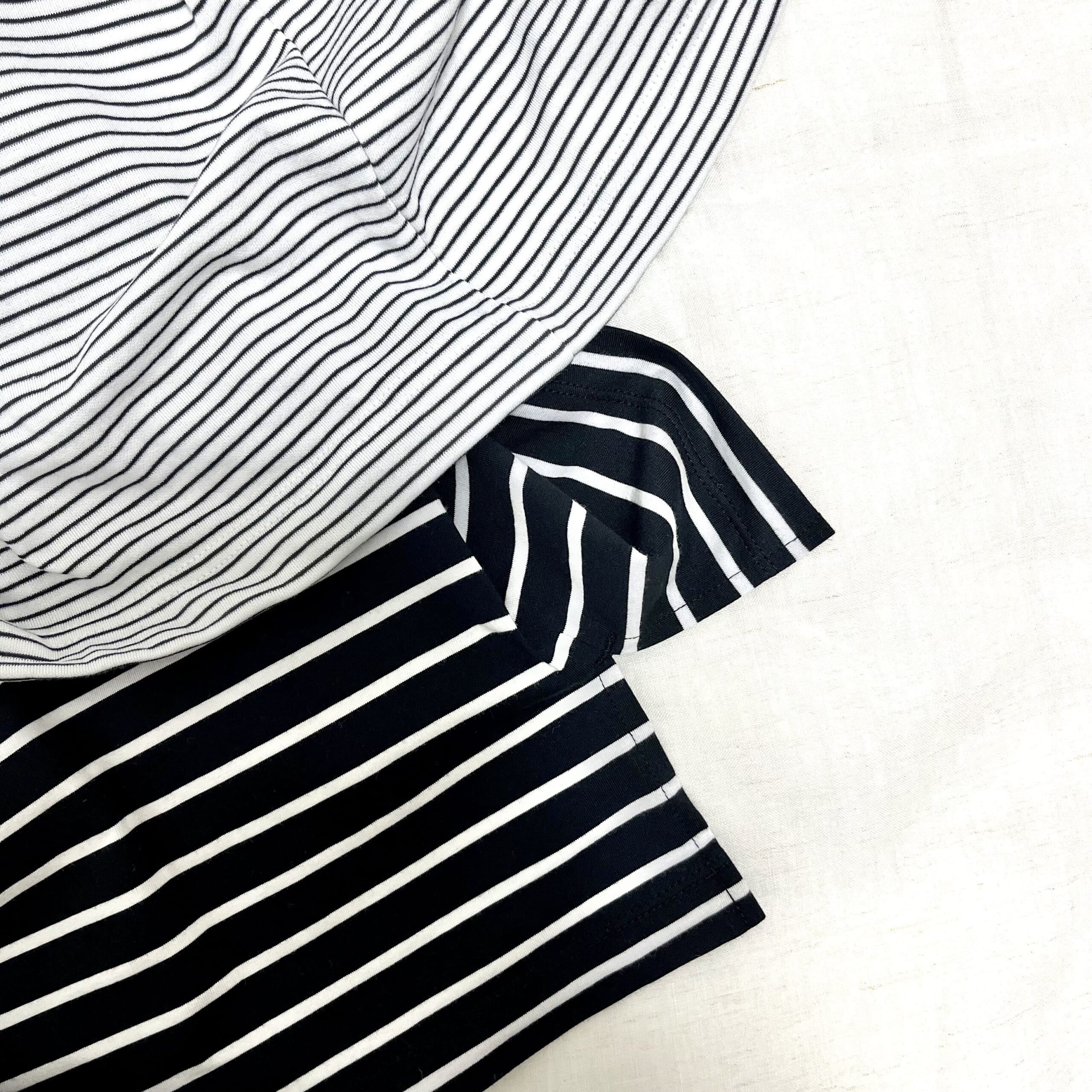 服　Tシャツ