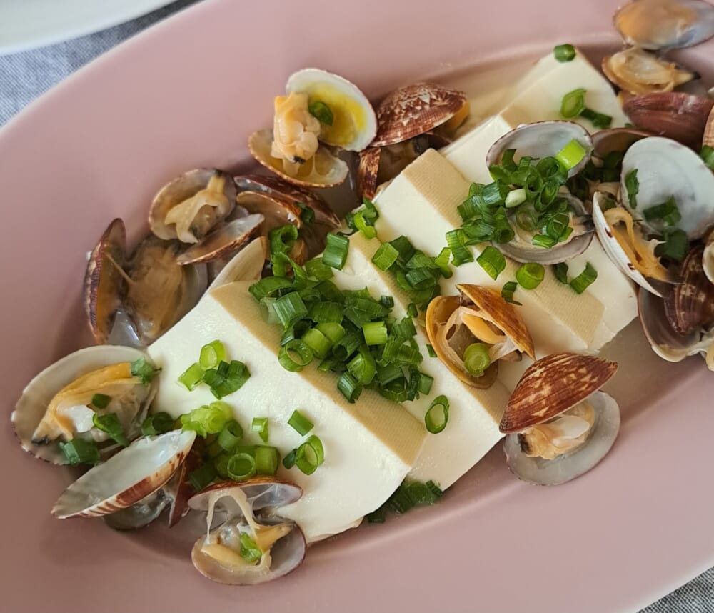 アサリと豆腐の酒蒸し/ワタナベマキさん