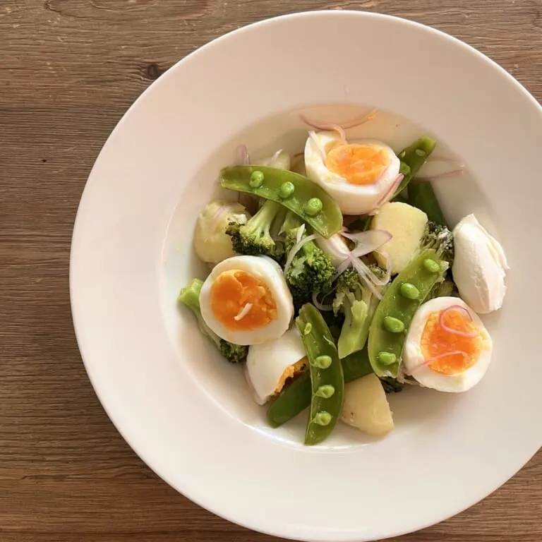 「いろいろ野菜のゆで合わせサラダ」完成