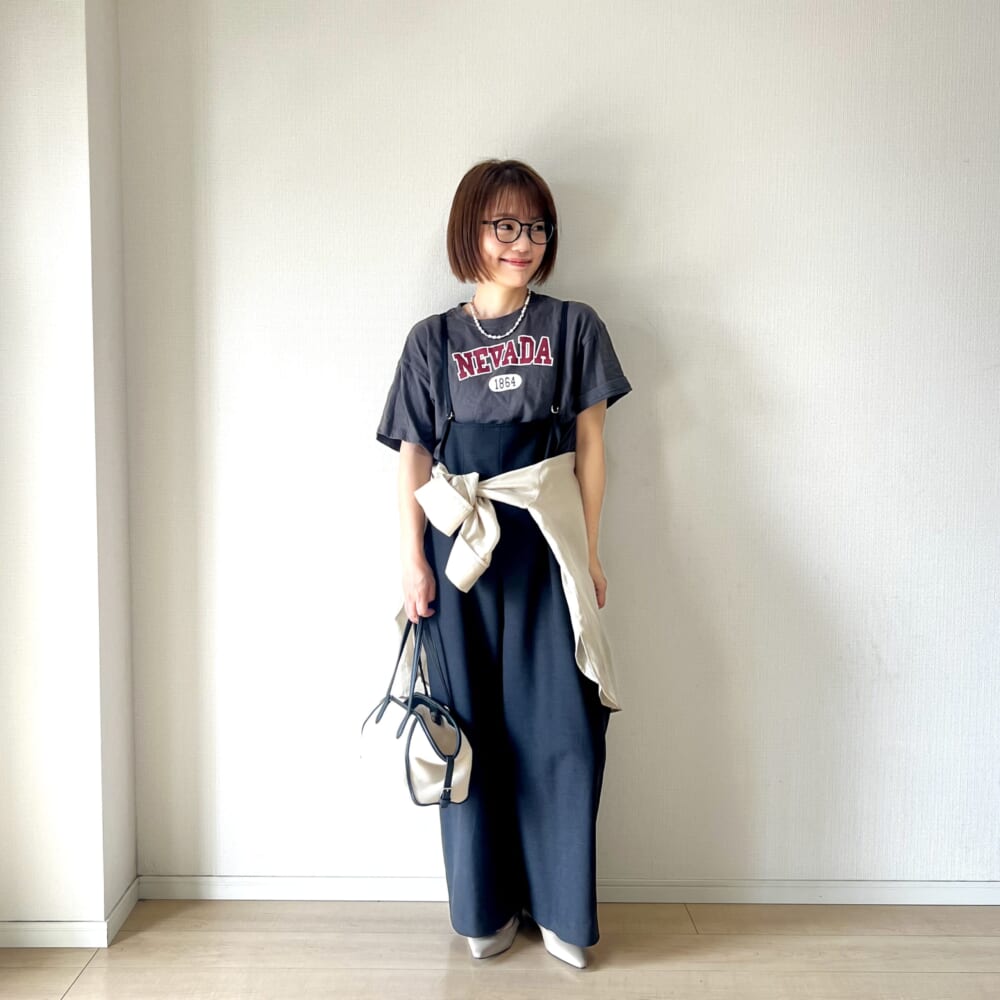 まねっこコーデ 6月号 ファッション コーデ 着回し サロペット Tシャツ 腰巻きシャツ シアーシャツ