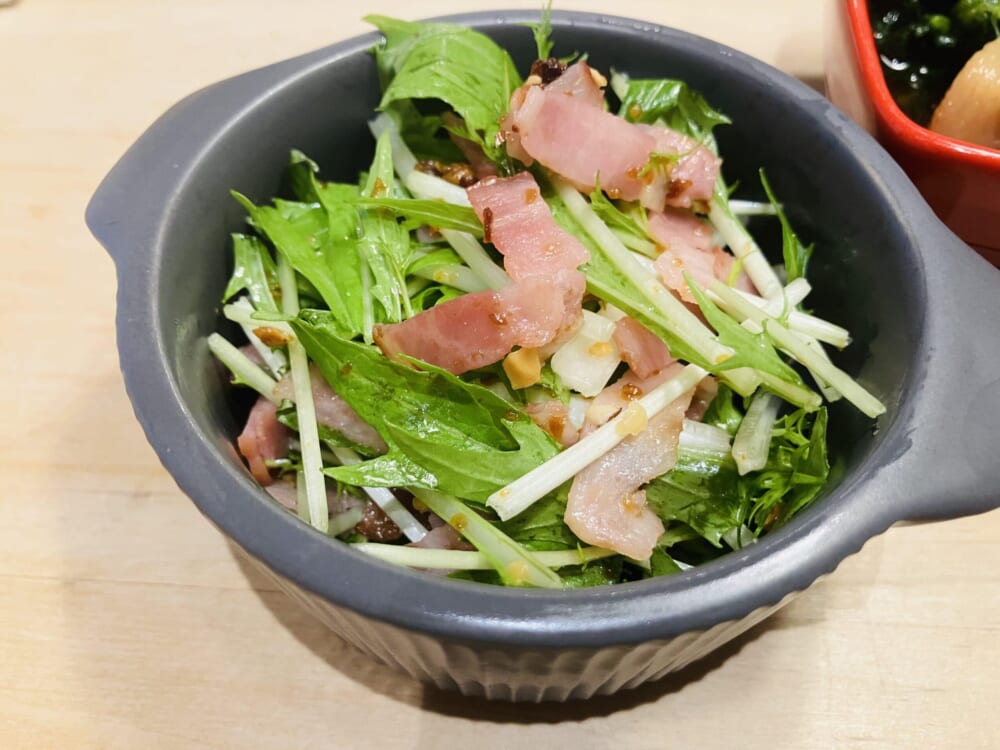 サクサクしょうゆアーモンド
水菜
ベーコン
副菜