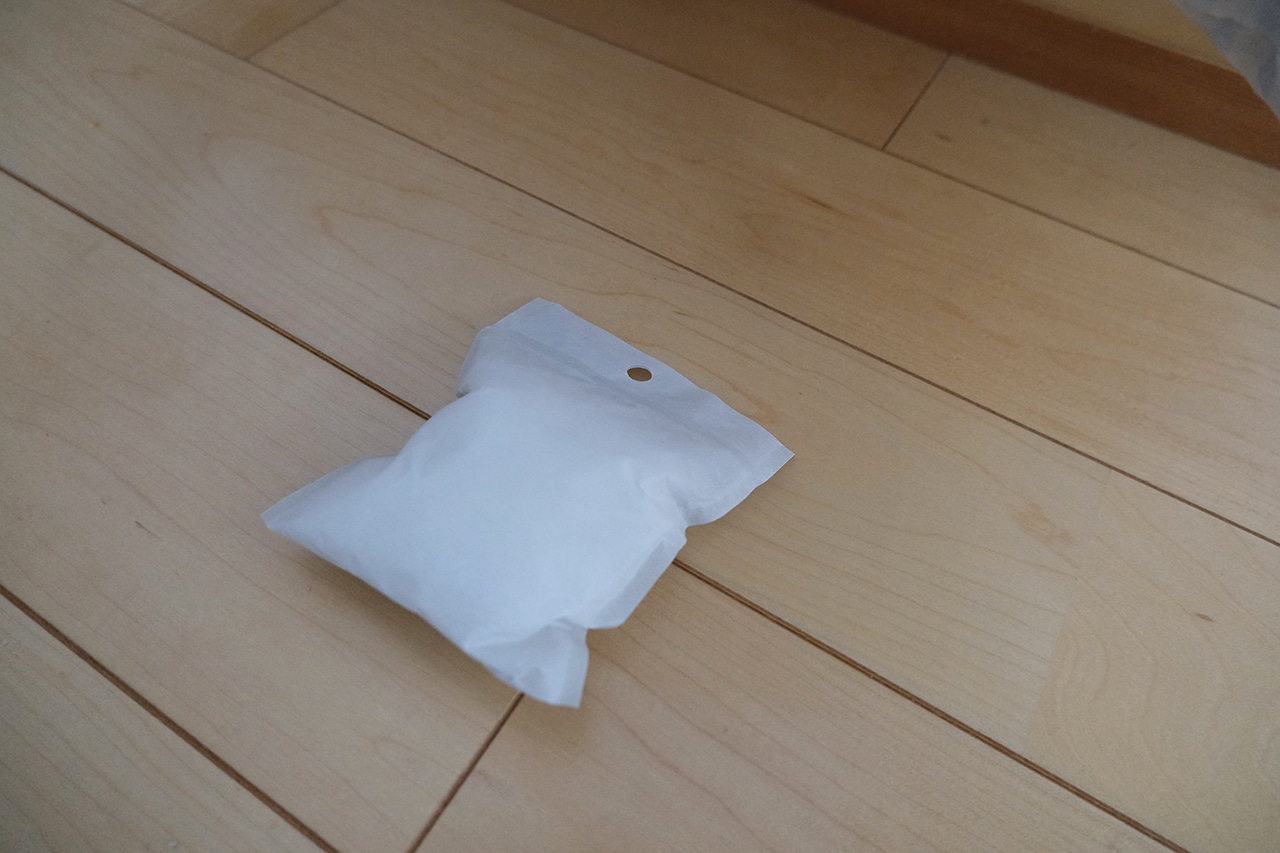 消臭機能付き　くりかえし使える除湿剤　使用シーン
